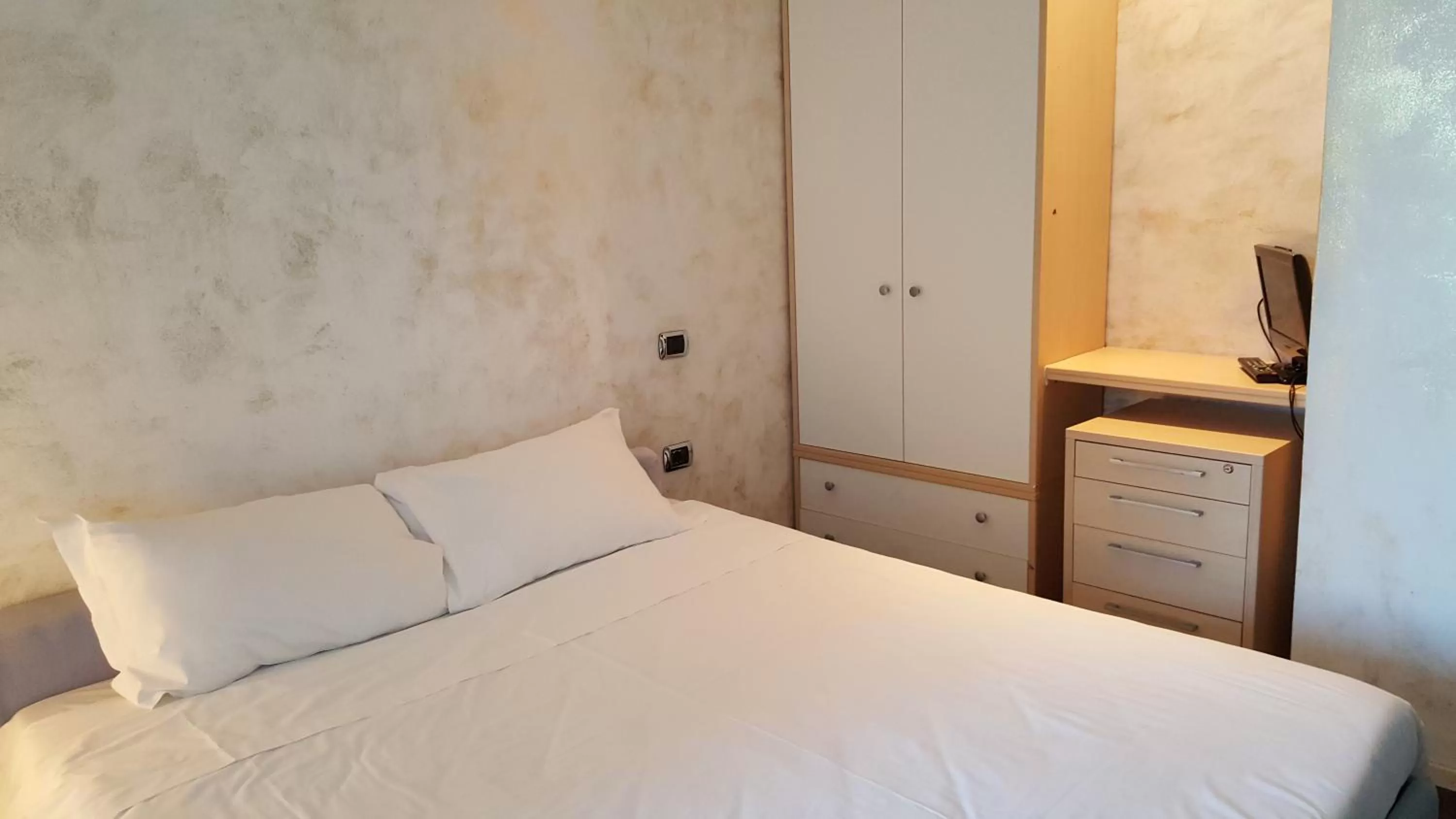 Budget Double Room in B&B Mele d'Oro