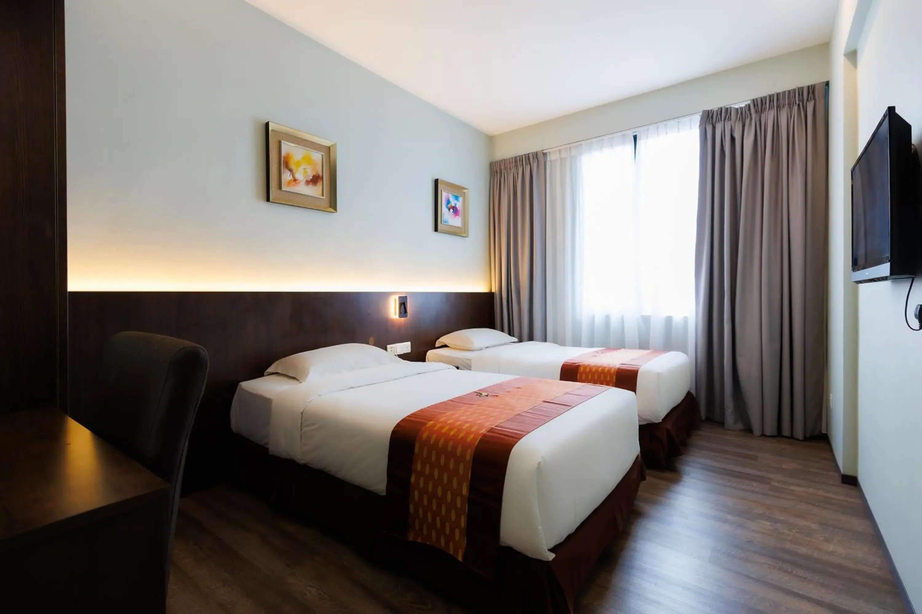 Communal lounge/ TV room, Bed in 56 Hotel Communal lounge/ TV room, Bed in 56 Hotel