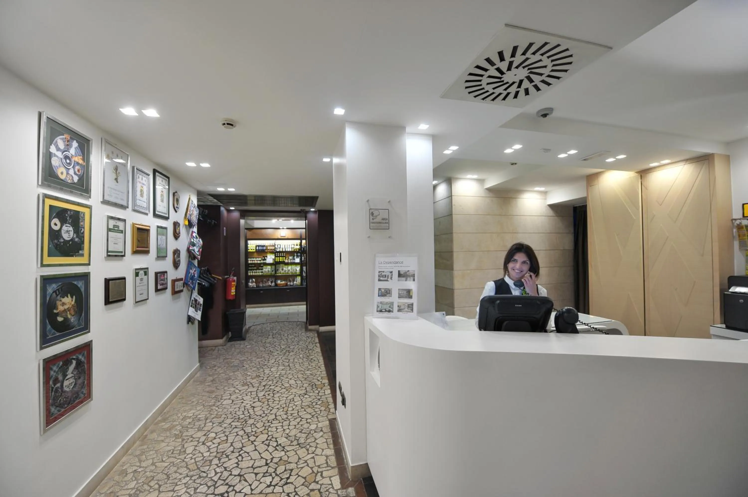 Lobby or reception in Hotel Testani Frosinone