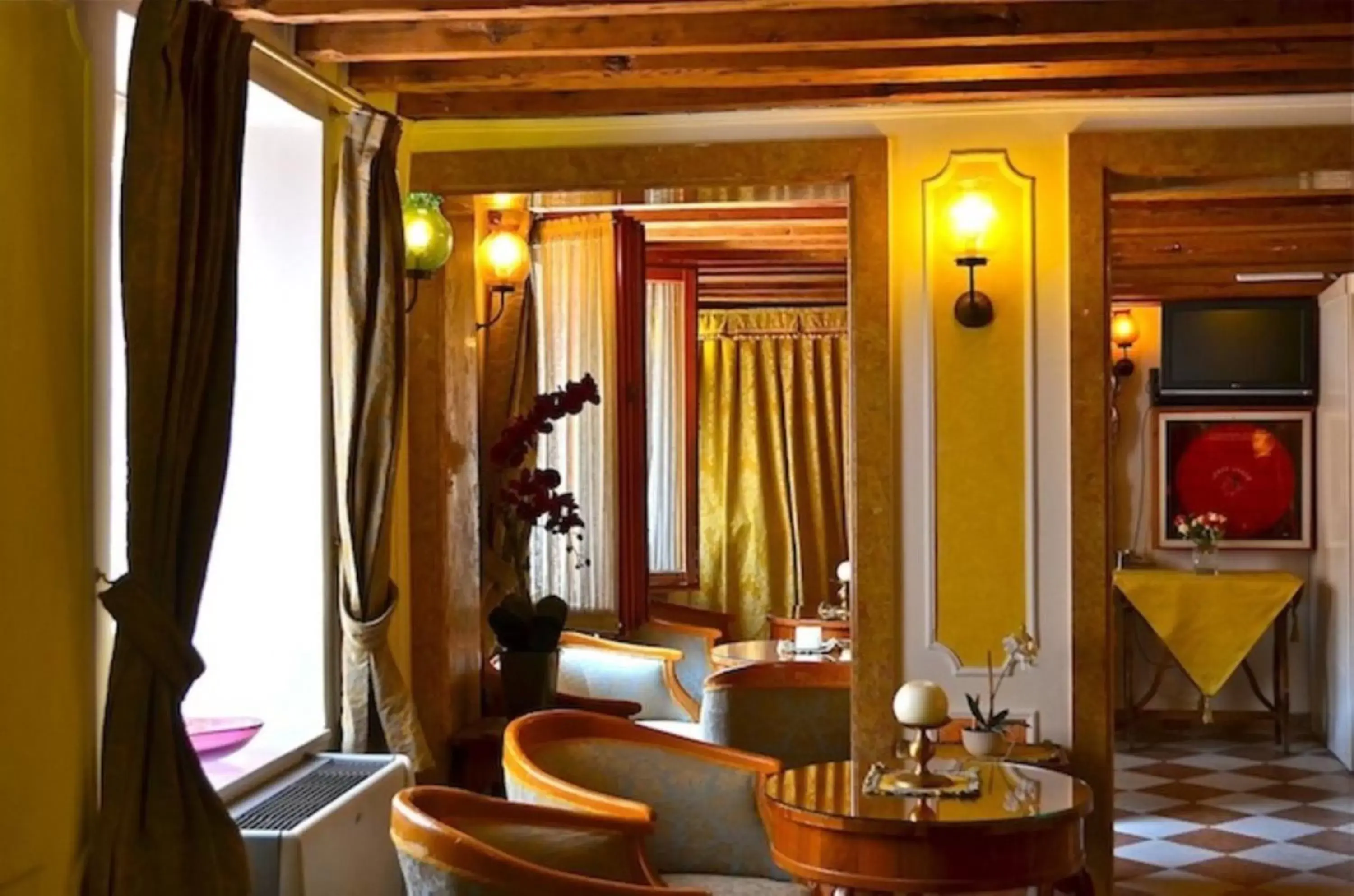 Lobby or reception in H O T E L S A N G A L L O l Lobby or reception in H O T E L S A N G A L L O l