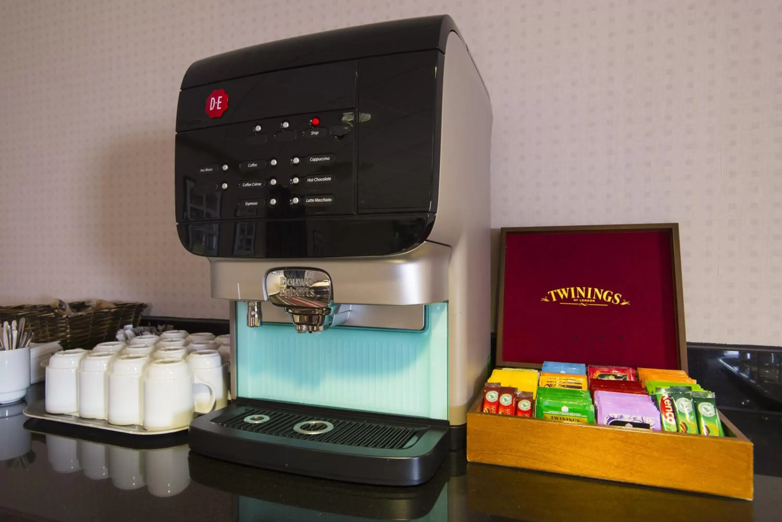 Meeting/conference room, Coffee/Tea Facilities in Holiday Inn Express London - Epsom Downs, an IHG Hotel