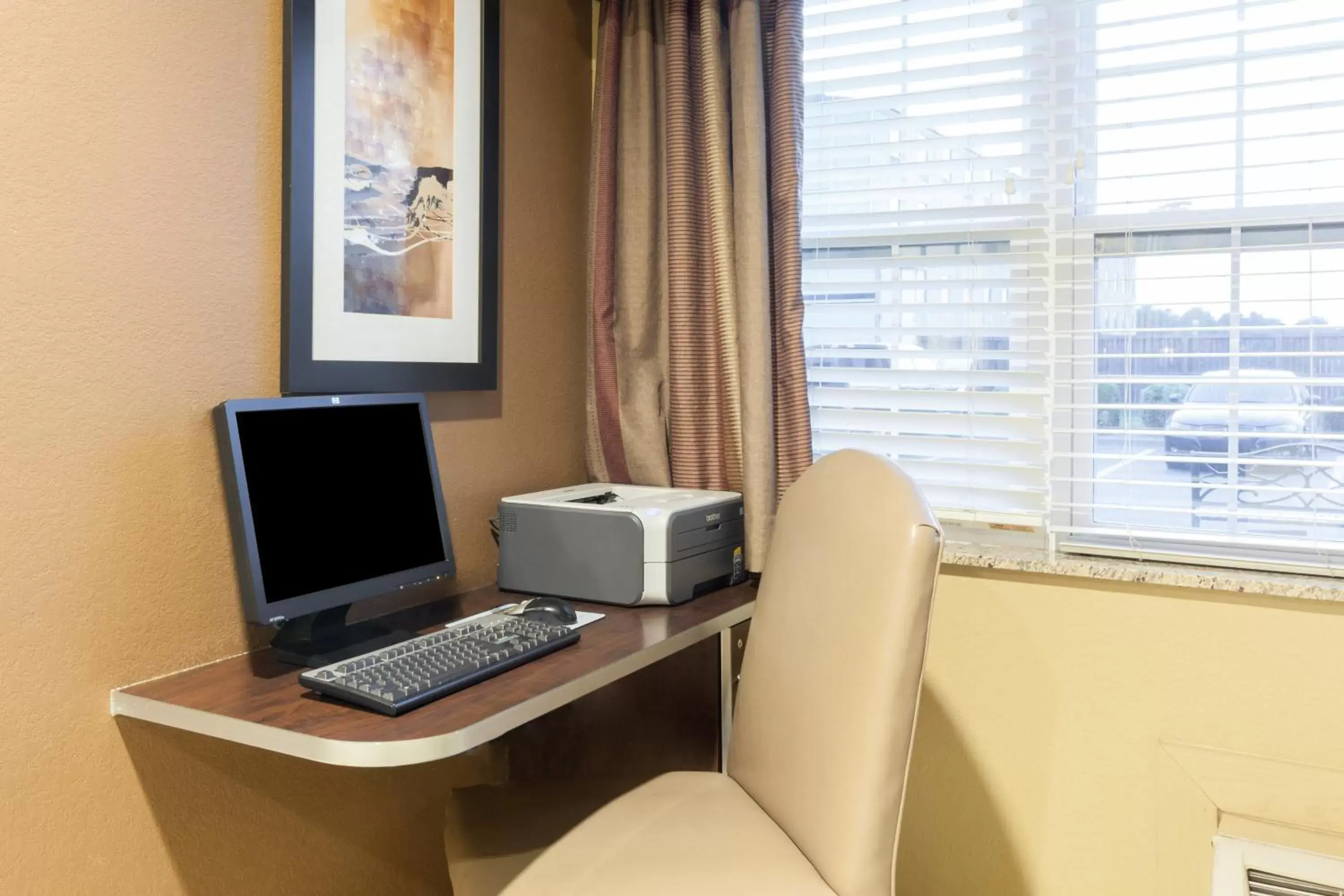 Business facilities in Microtel Inn & Suites by Wyndham Searcy