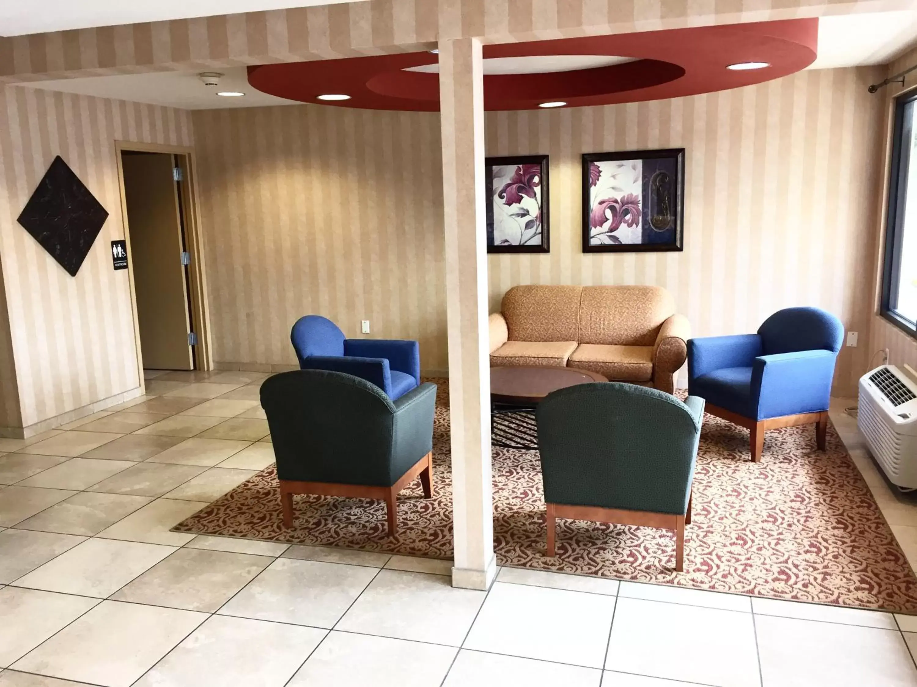 Lobby or reception, Seating Area in The Boardwalk Inn