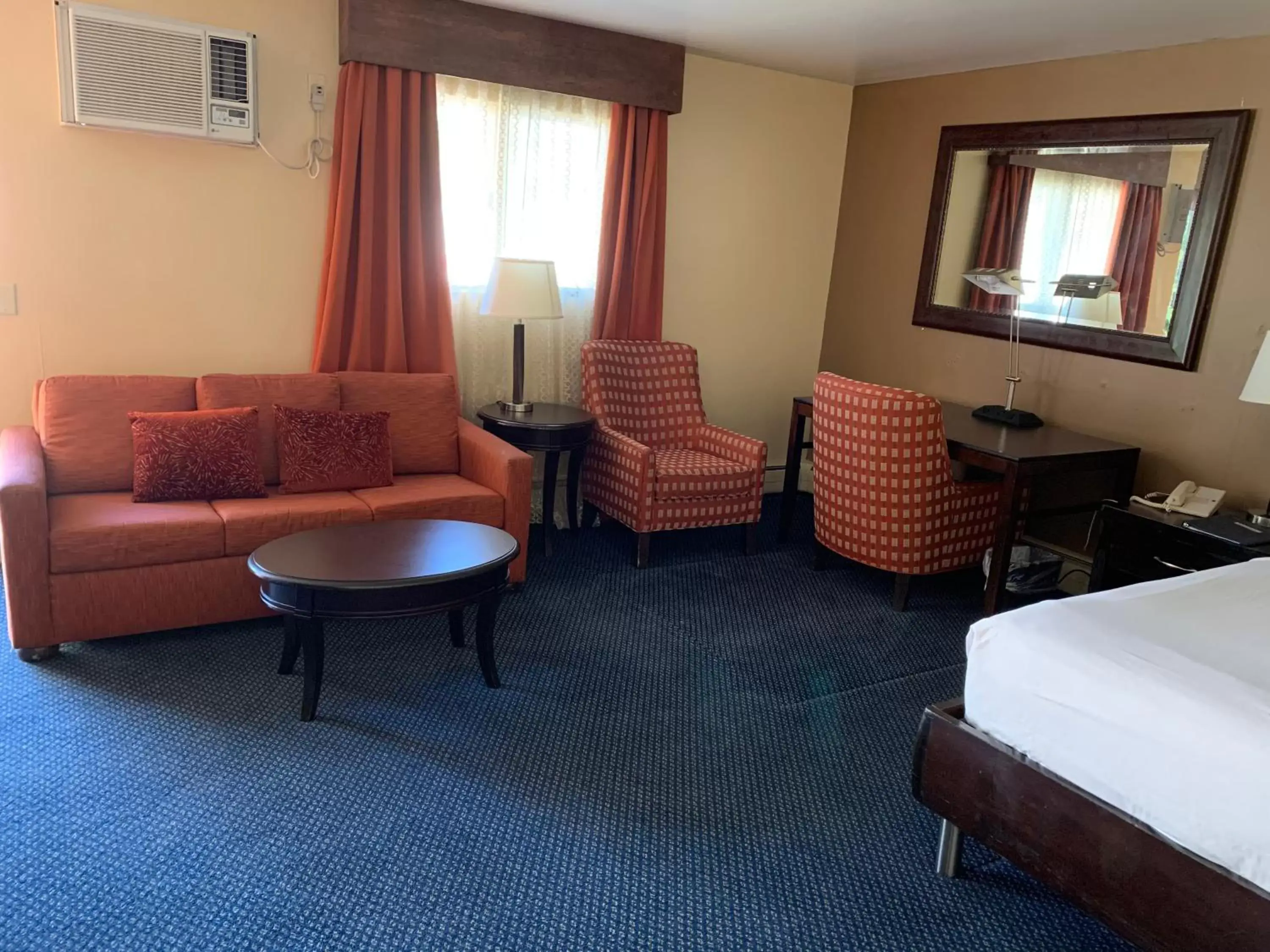 Seating Area in Travelodge by Wyndham Rapid City