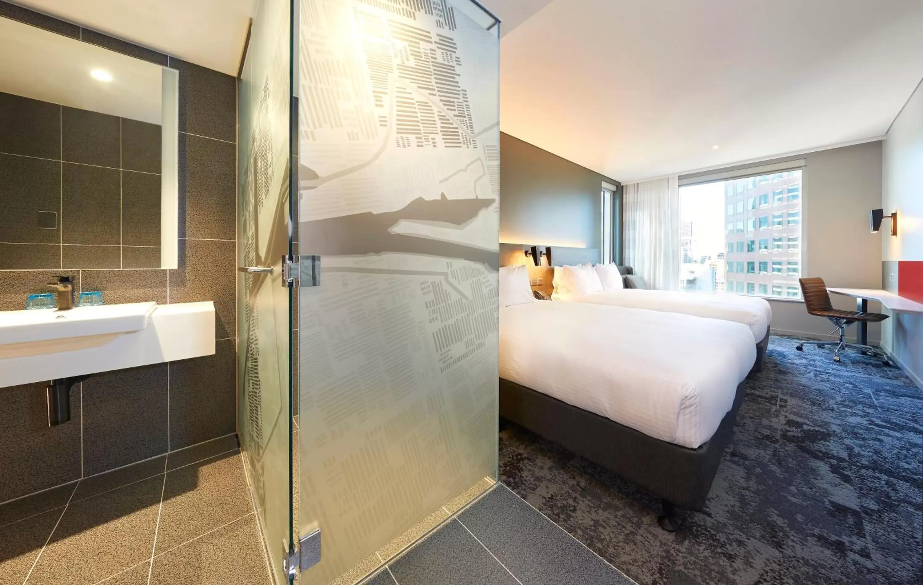 Photo of the whole room, Bathroom in Holiday Inn Express Melbourne Southbank, an IHG Hotel