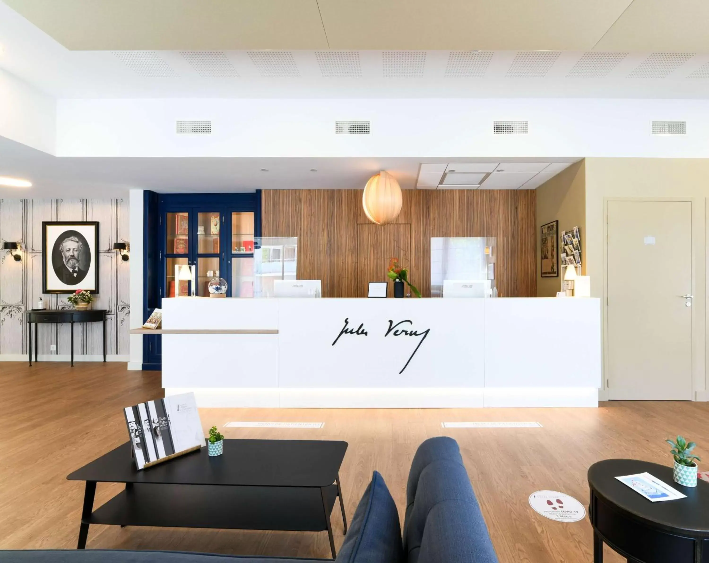 Lobby or reception in Hôtel Jules Verne Biarritz Lobby or reception in Hôtel Jules Verne Biarritz