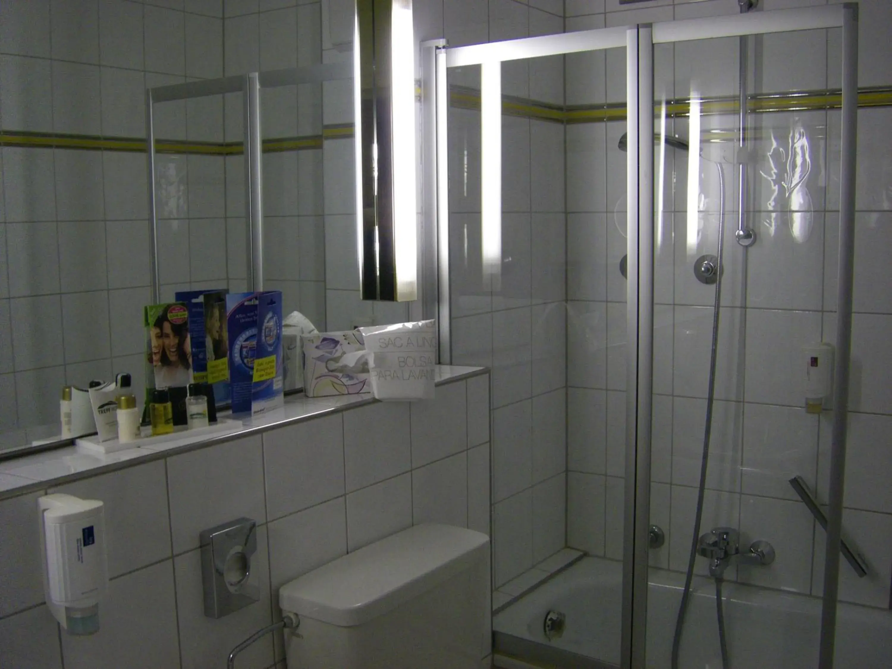 Bathroom in Alpenhotel Kronprinz