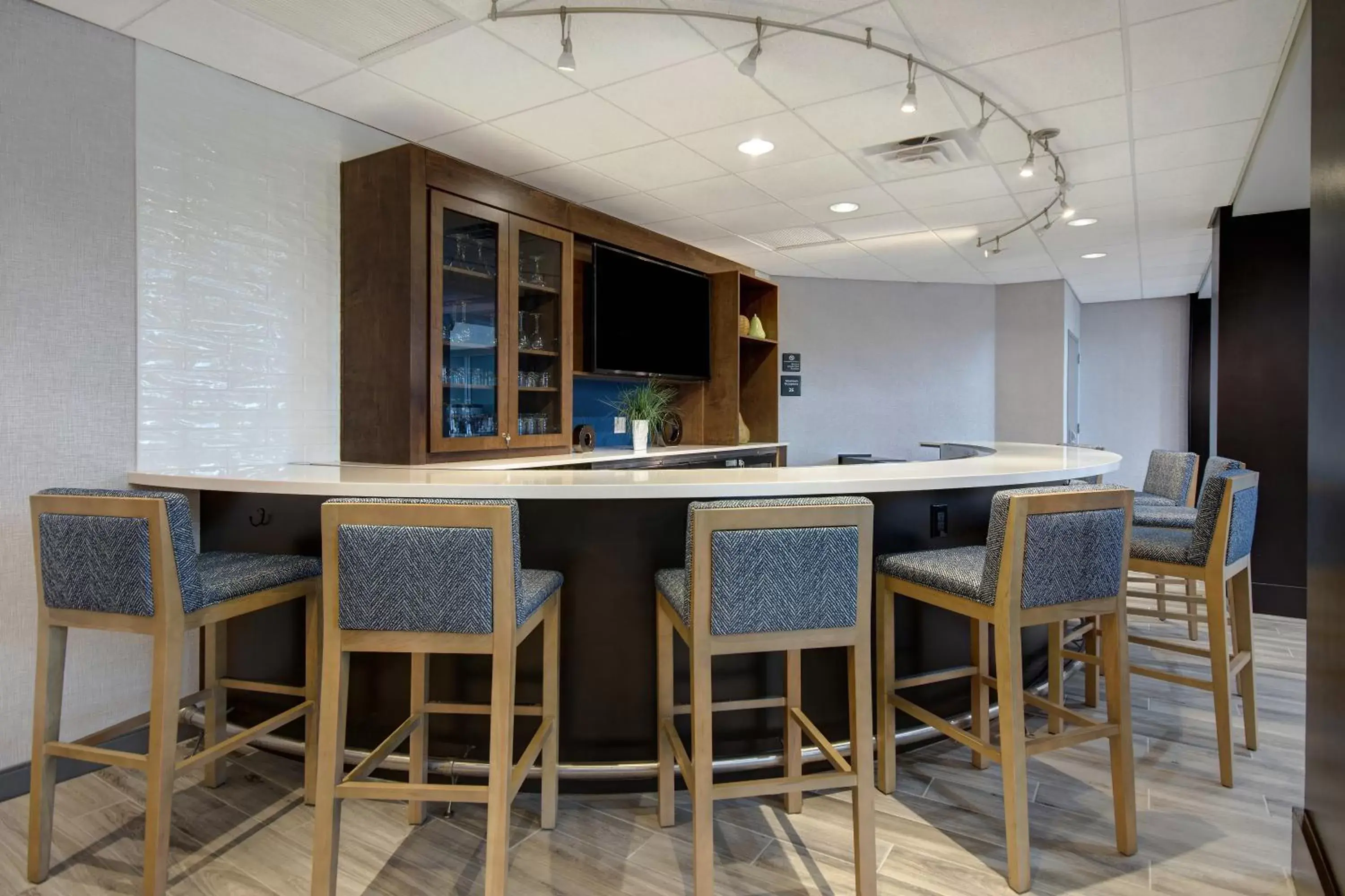 Restaurant/places to eat in Hampton Inn & Suites Yonkers Restaurant/places to eat in Hampton Inn & Suites Yonkers