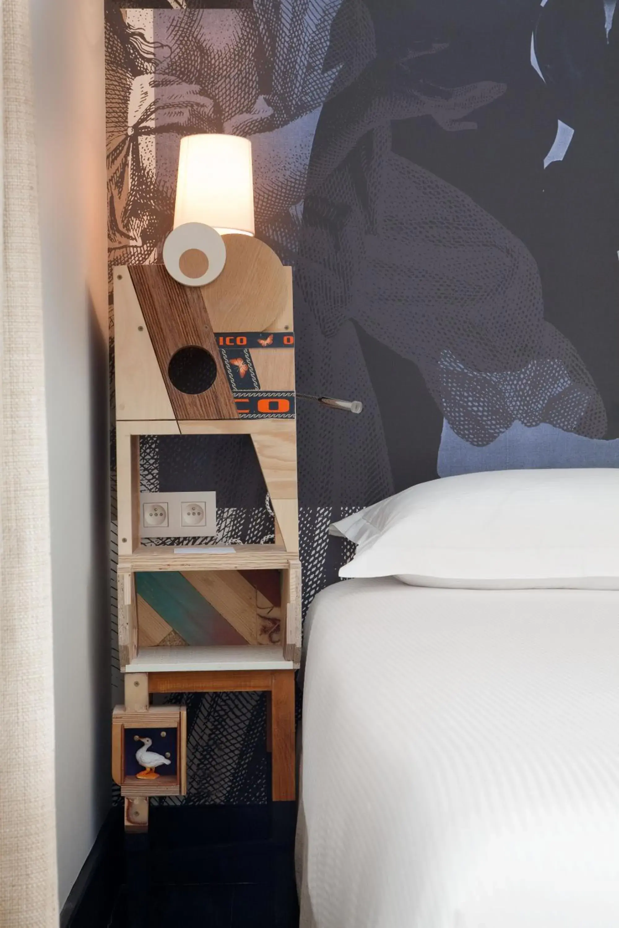 Bedroom, Bunk Bed in Hotel LAntoine