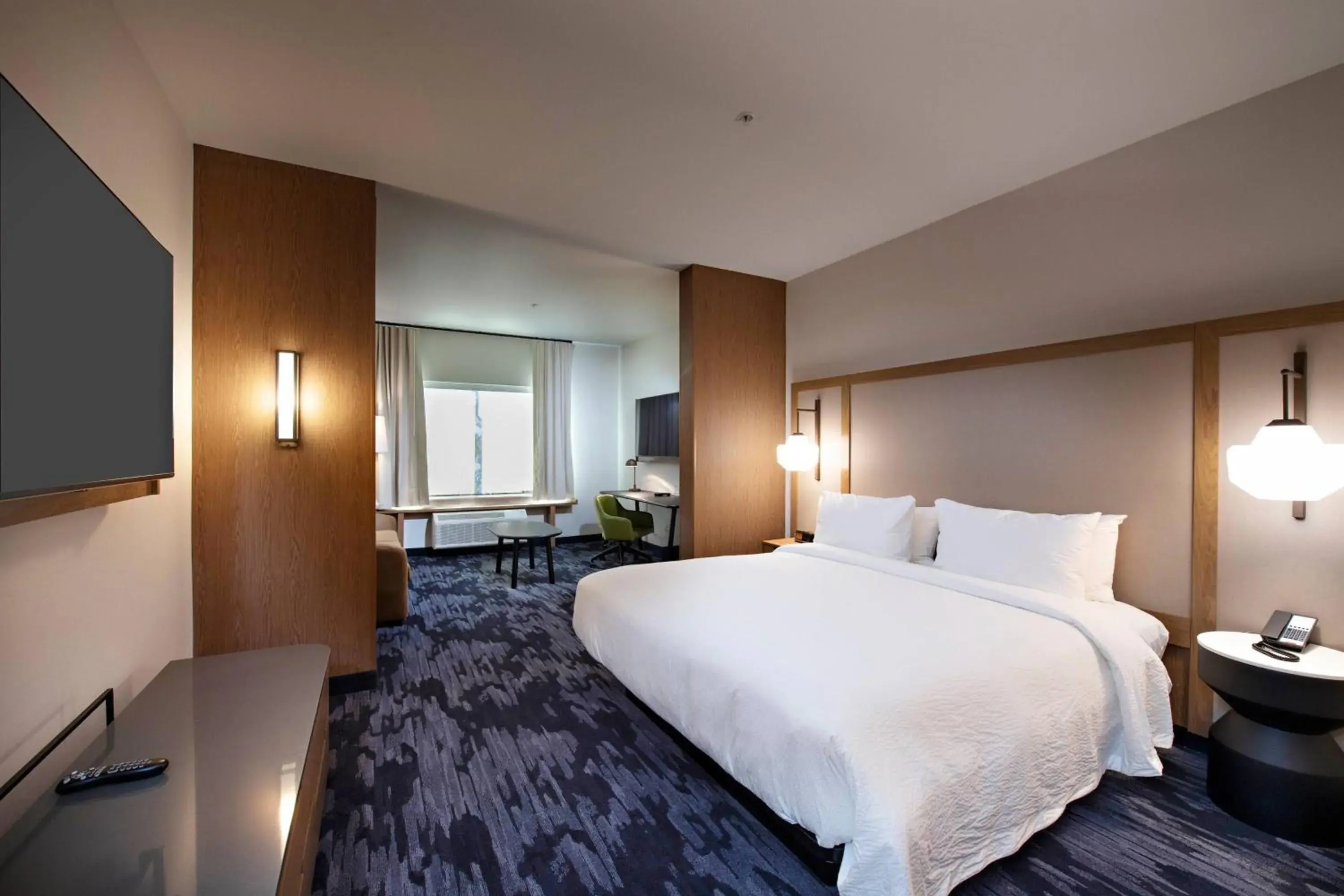 Bedroom, Bed in Fairfield Inn & Suites By Marriott Dayton North