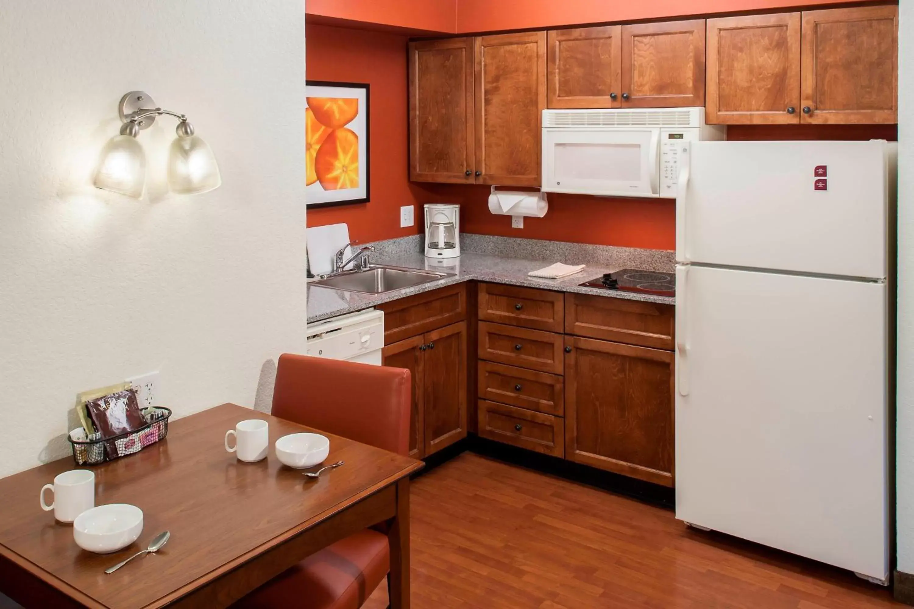 Kitchen or kitchenette, Kitchen/Kitchenette in Residence Inn by Marriott Rogers