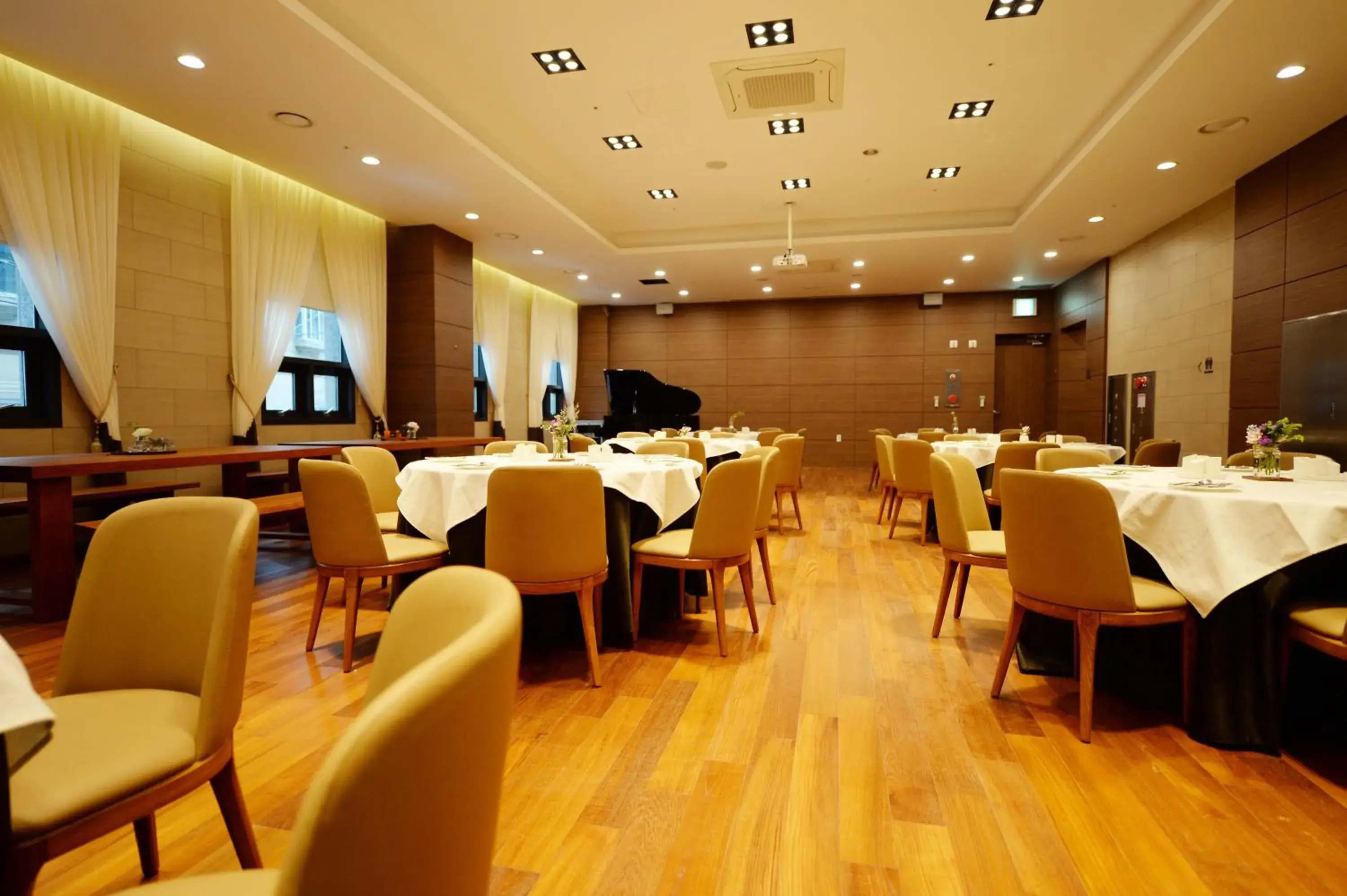 Banquet/Function facilities, Restaurant/Places to Eat in Busan Business Hotel