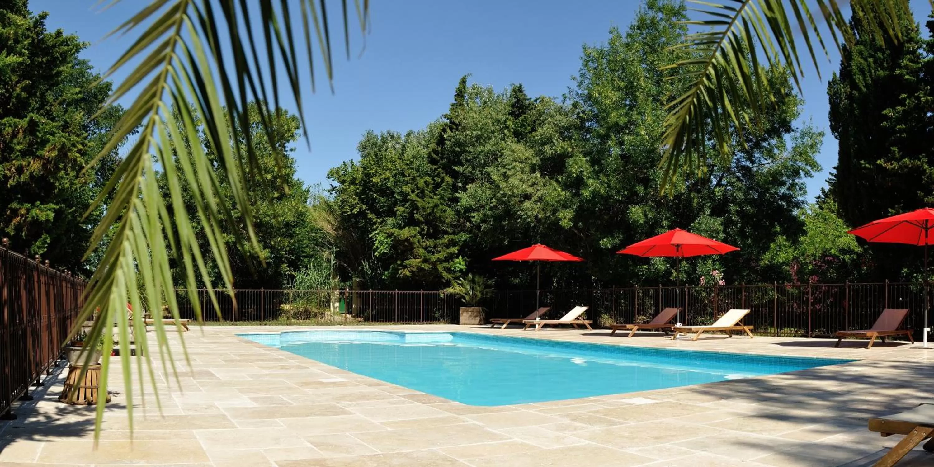 Swimming pool in Chambres d'Hotes Domaine des Machottes