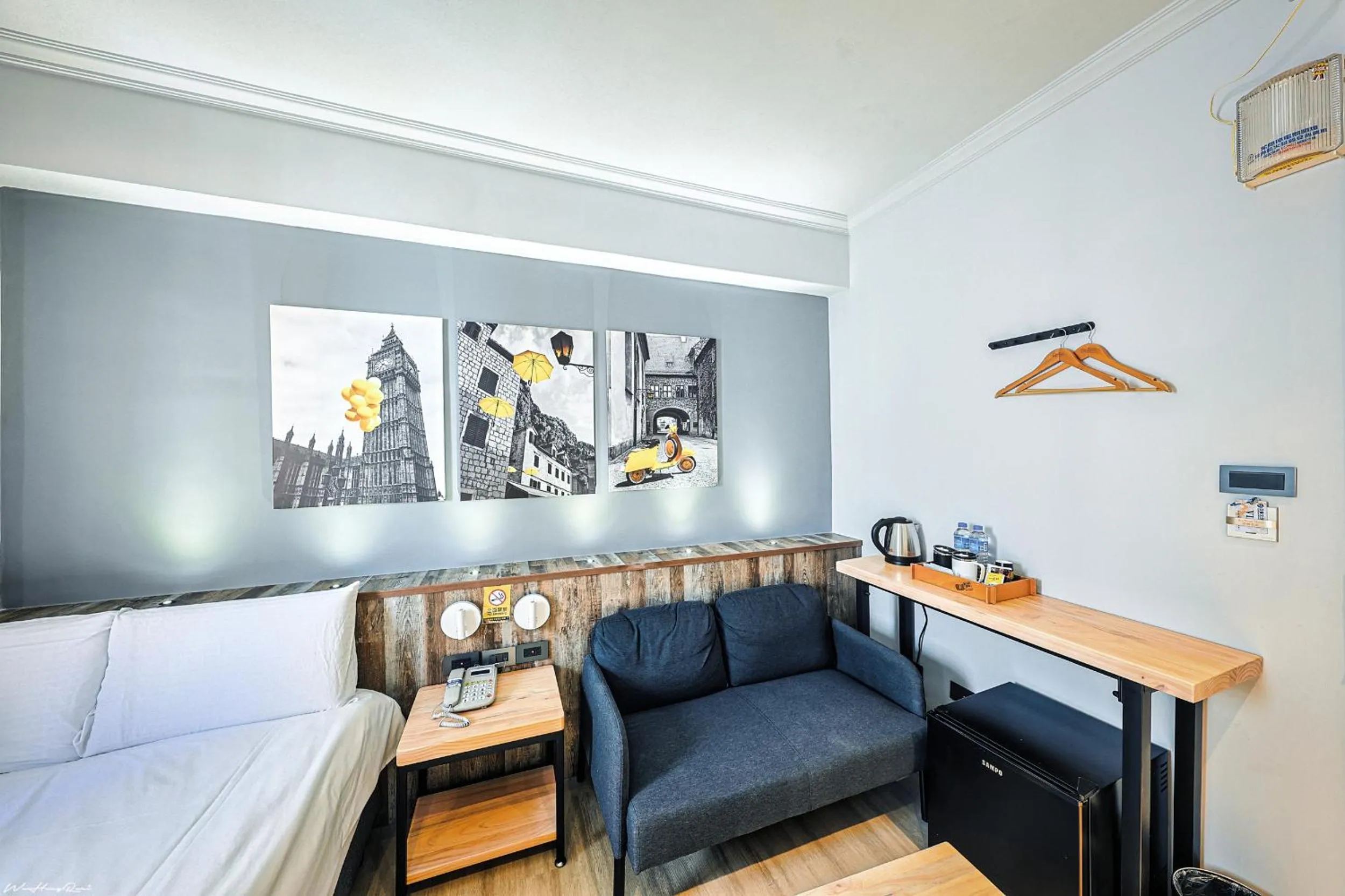 Photo of the whole room, Bed in 亞馨文旅 近東大門夜市 有免費停車場 可自助入住