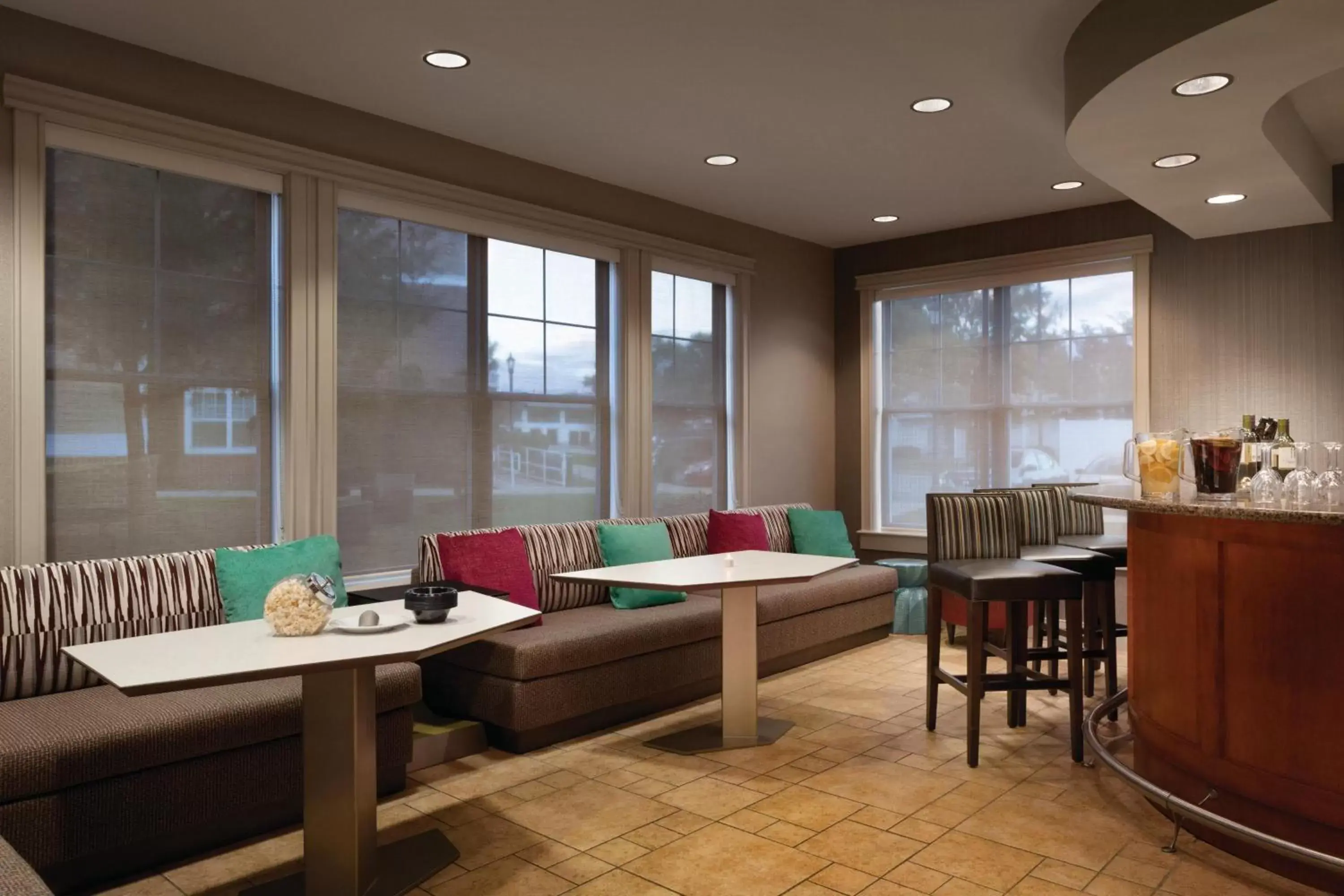 Restaurant/places to eat in Residence Inn by Marriott Newport Middletown