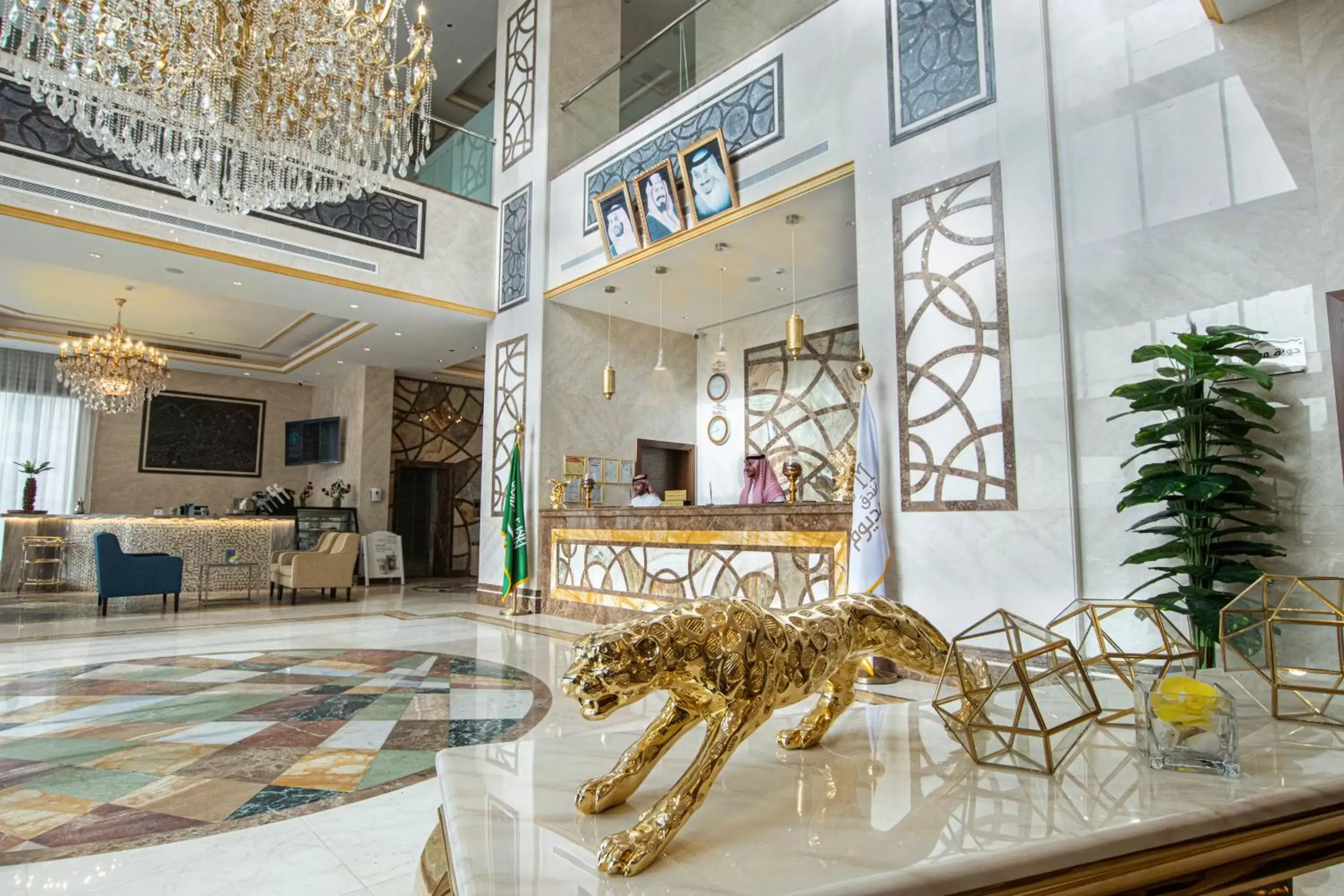 Lobby or reception in Iridium 70 Hotel