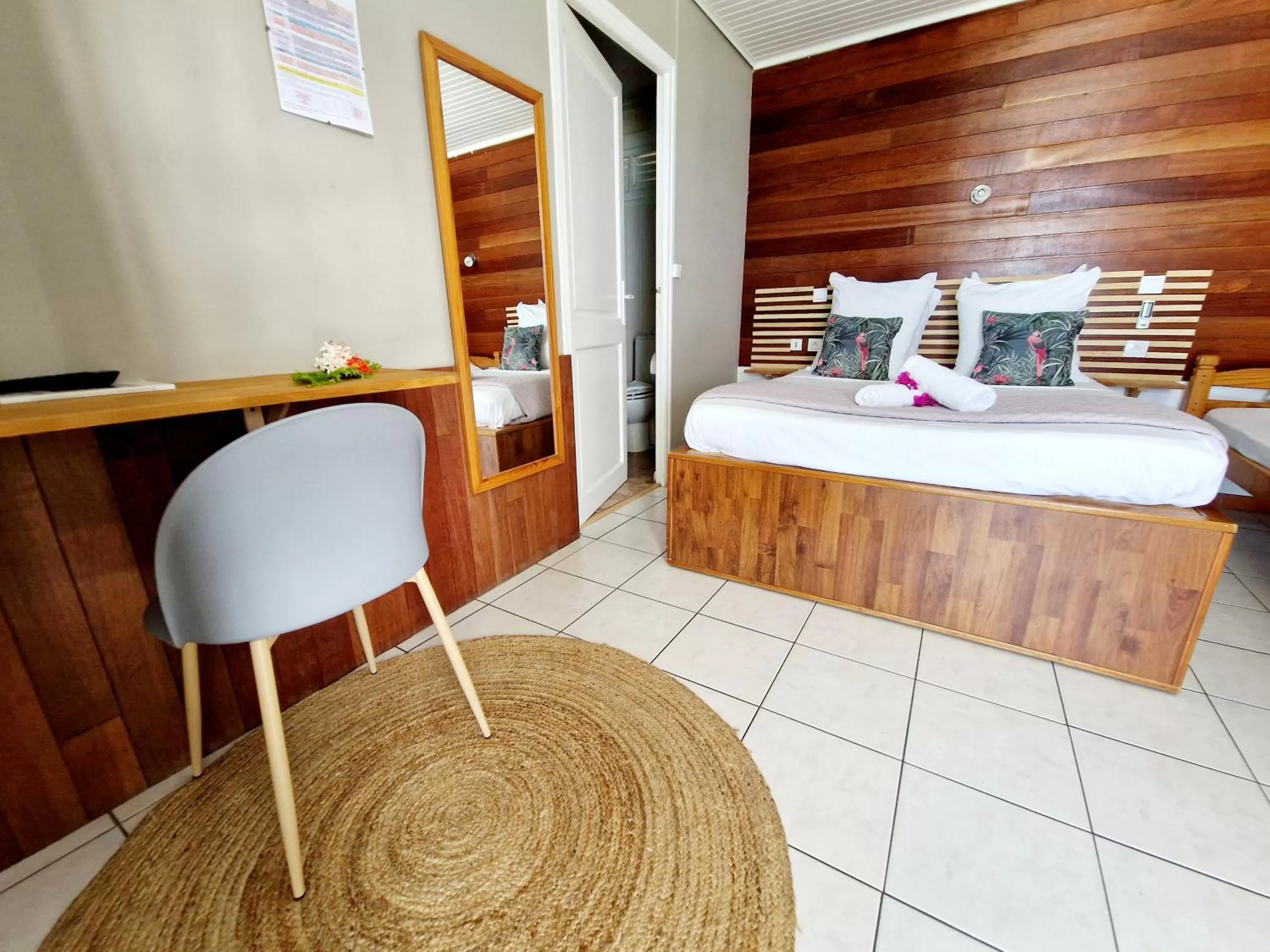 Bedroom, Bed in Hotel Le Manguier