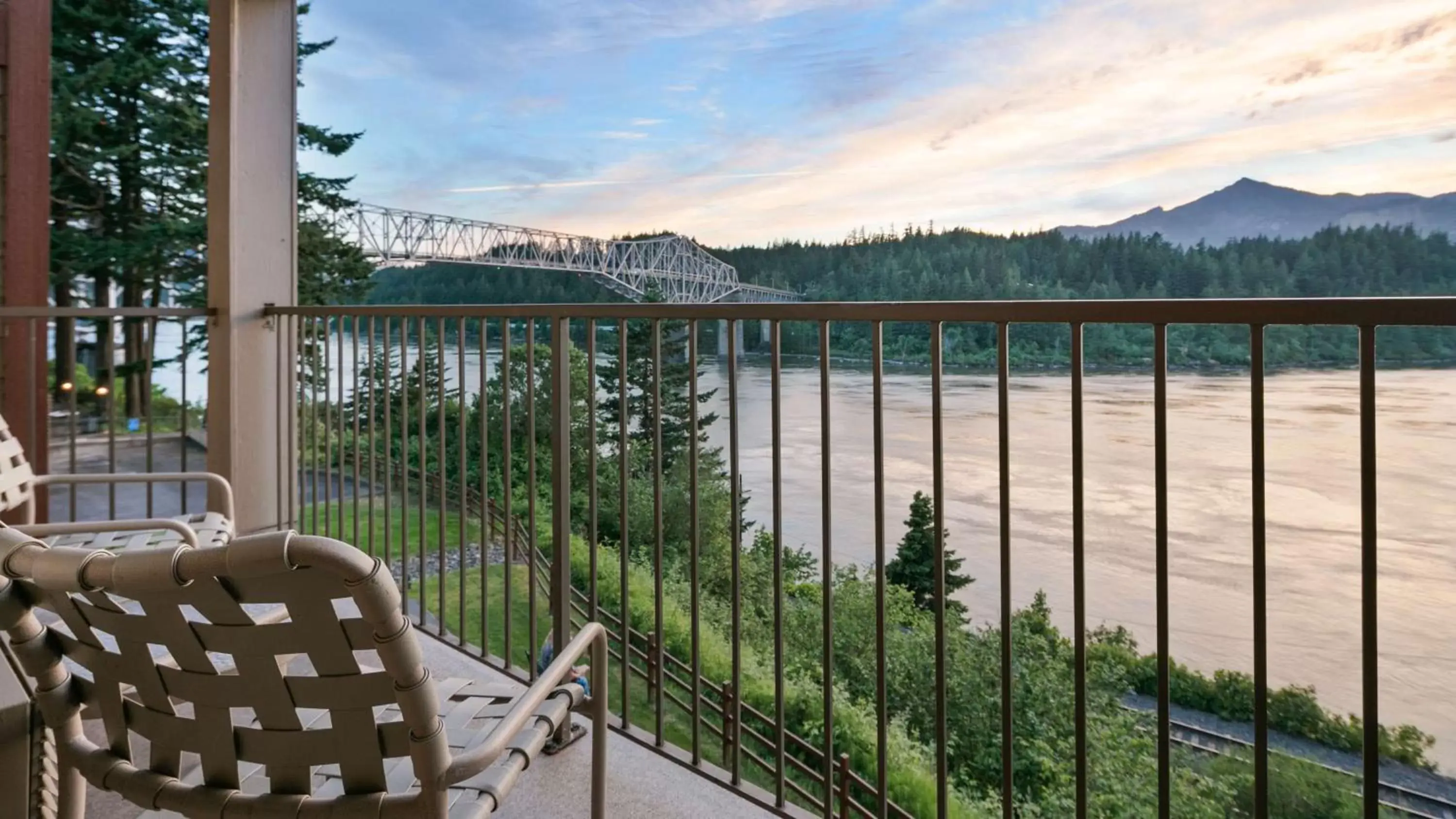 Photo of the whole room in Best Western Plus Columbia River Inn