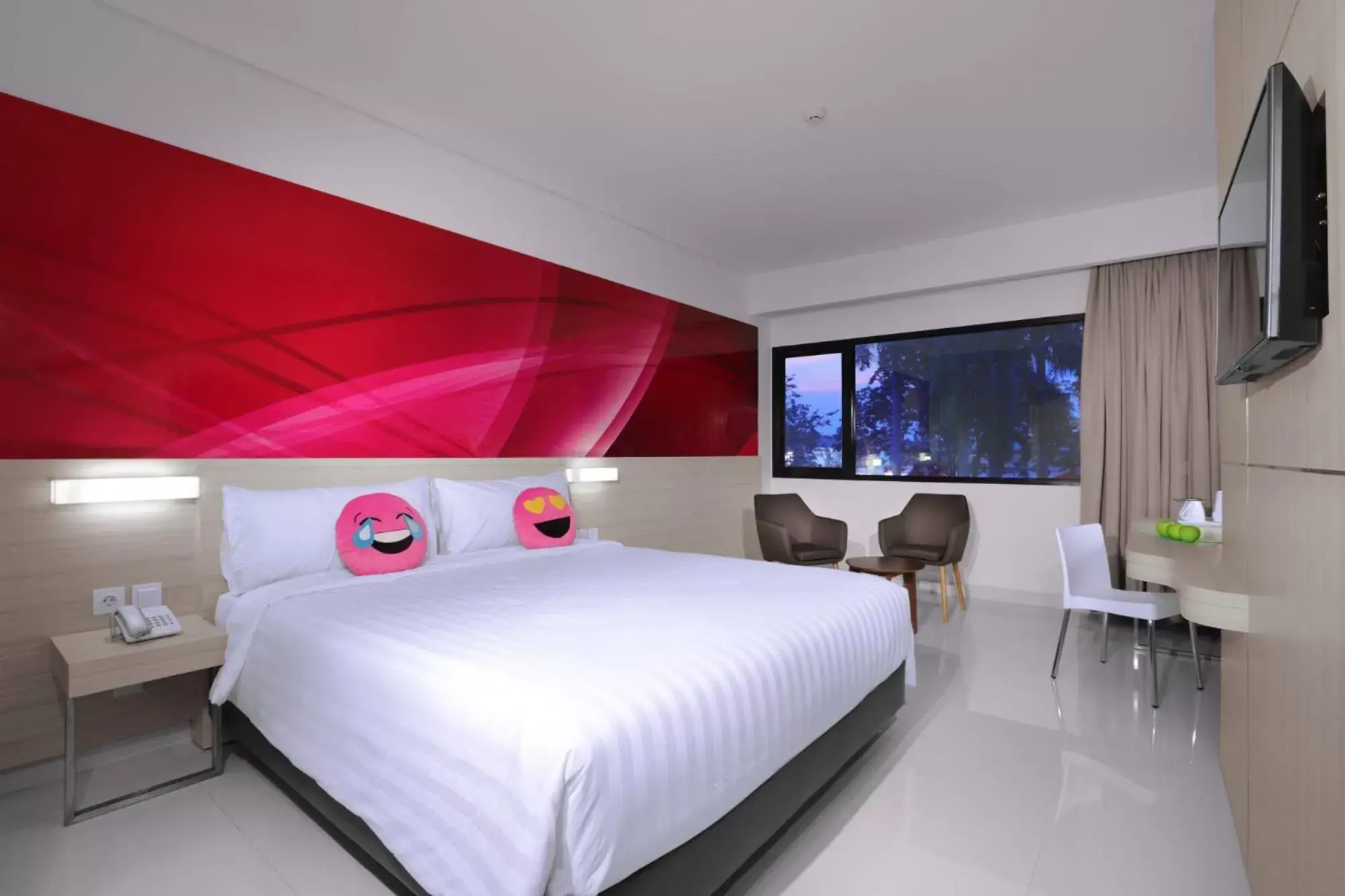 Bedroom, Bed in favehotel Bandara Tangerang