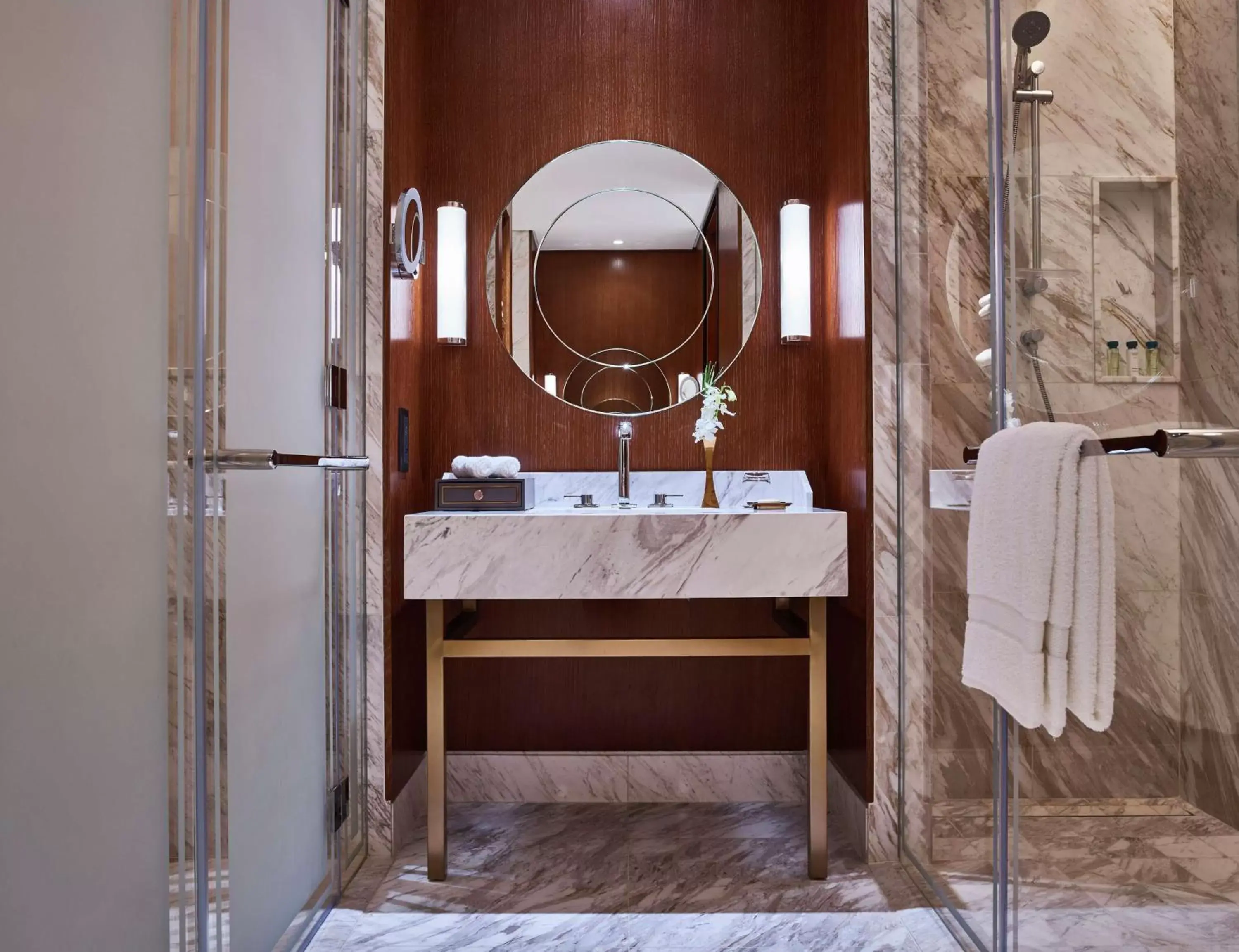Bathroom in Waldorf Astoria Dubai International Financial Centre
