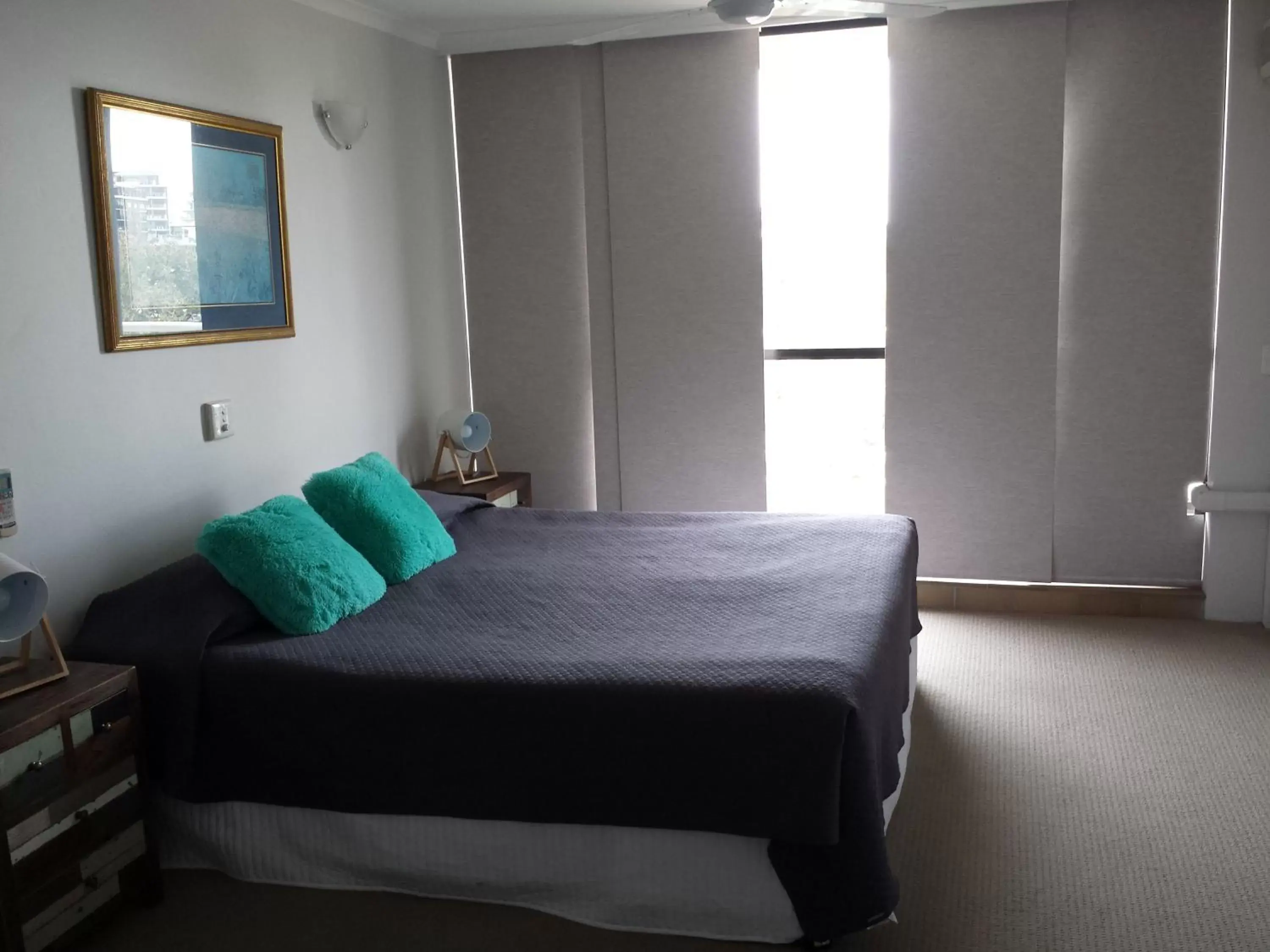 Bed, Room Photo in Kirribilli Apartments