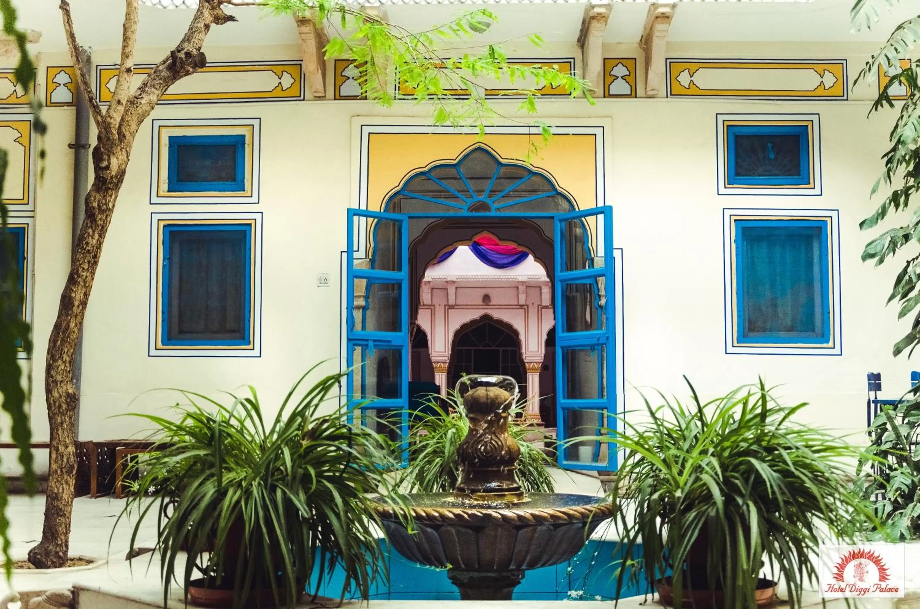 Garden in Diggi Palace - A City Center Hidden Heritage Gem