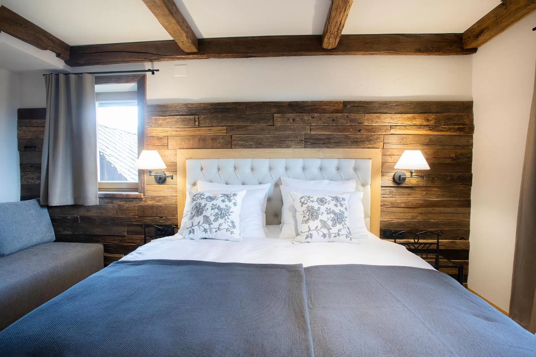 Bed in House Troha - Rooms & Apartments