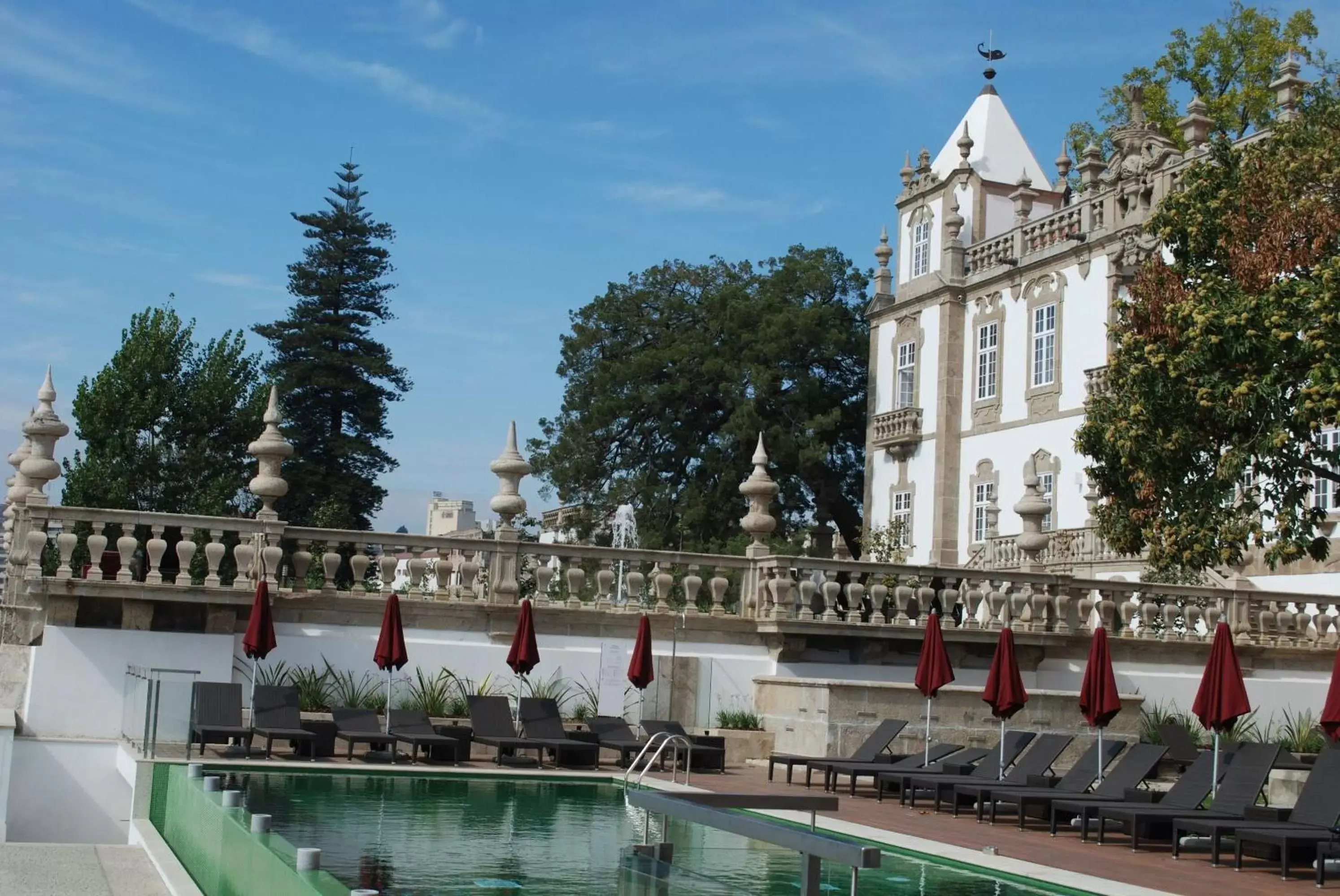 Swimming Pool in Pestana Palacio do Freixo, Pousada & National Monument - The Leading Hotels of the World