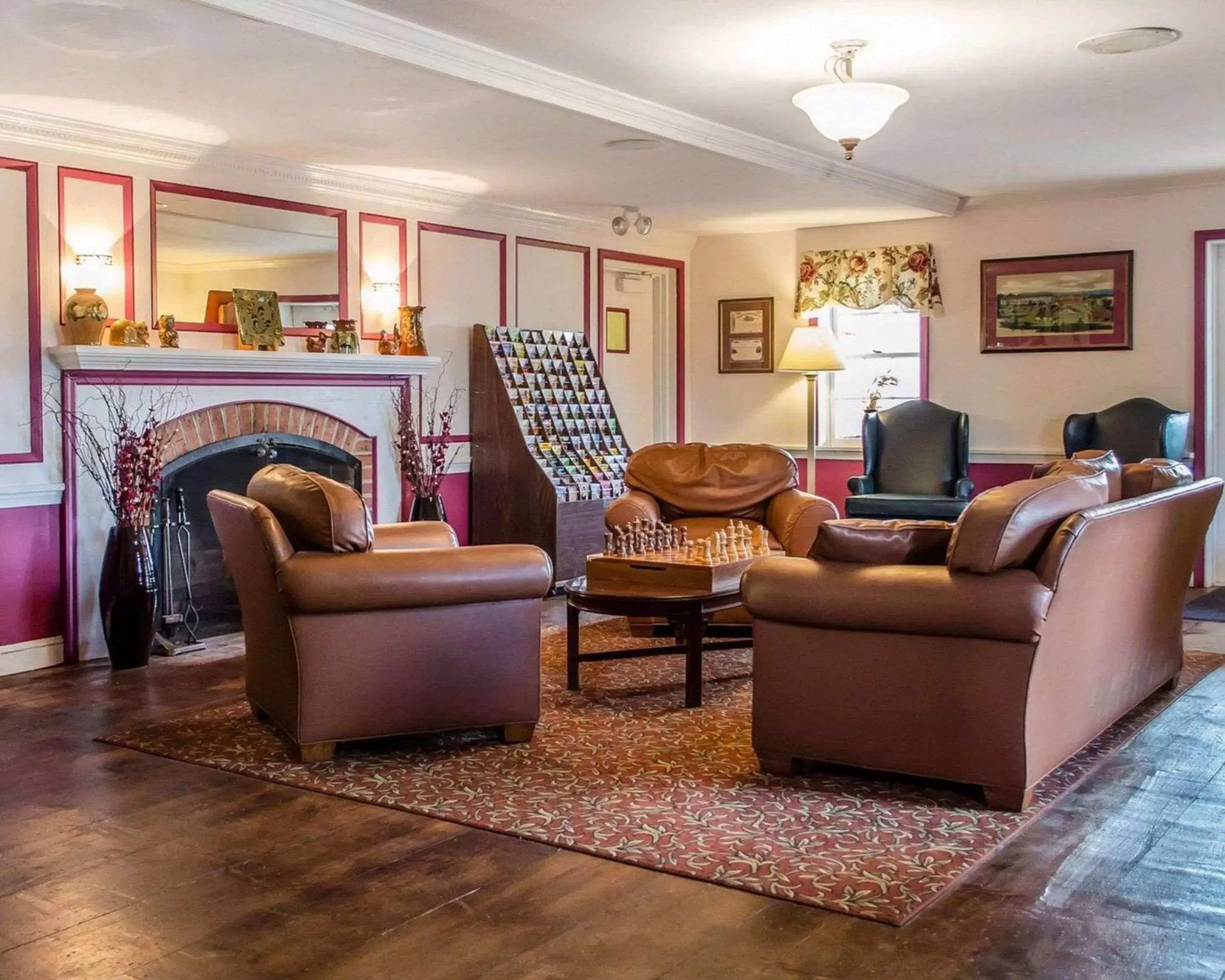 Lobby or reception, Seating Area in Clarion Inn Strasburg - Lancaster