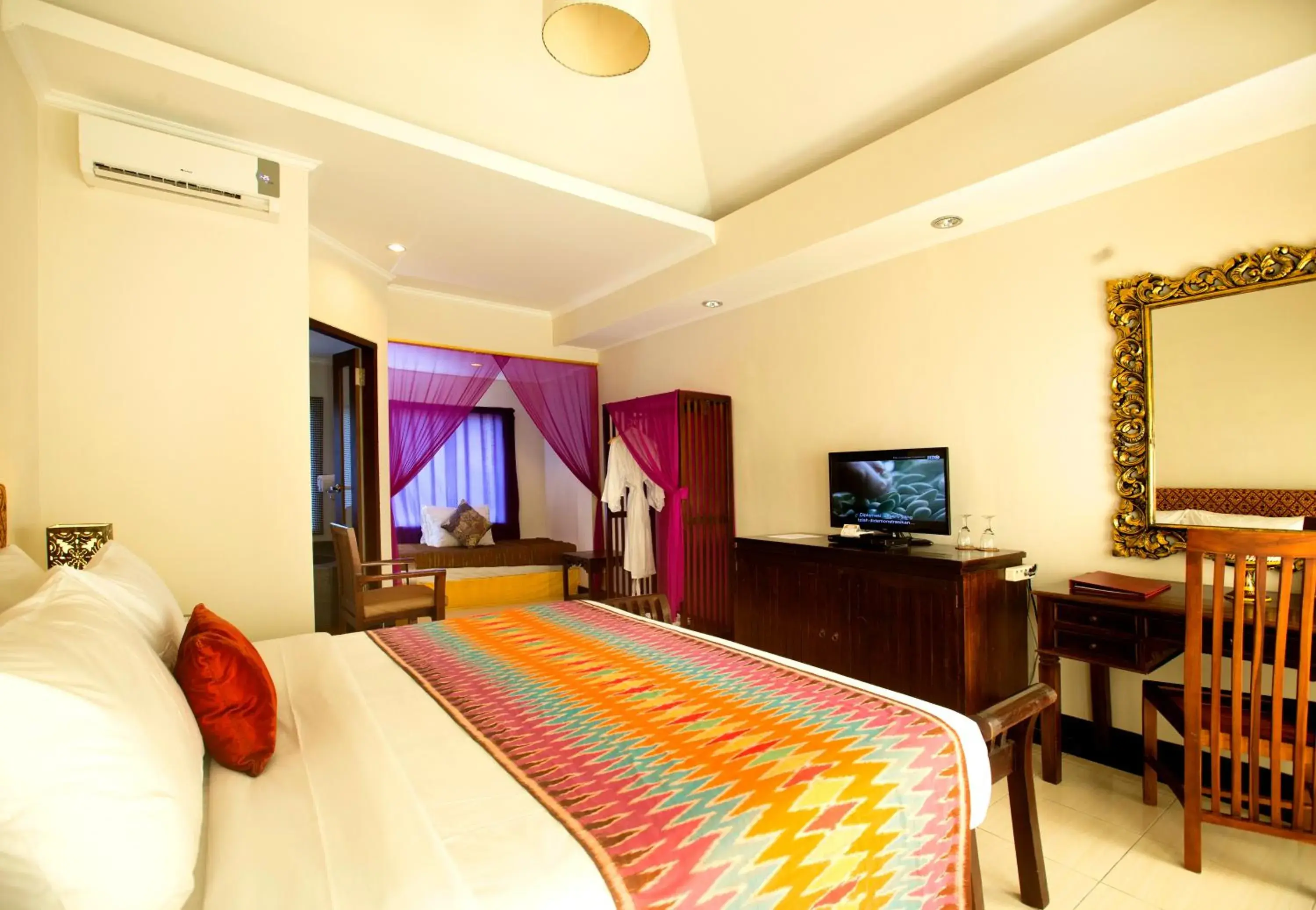 Deluxe Room in The Mansion Resort Hotel & Spa