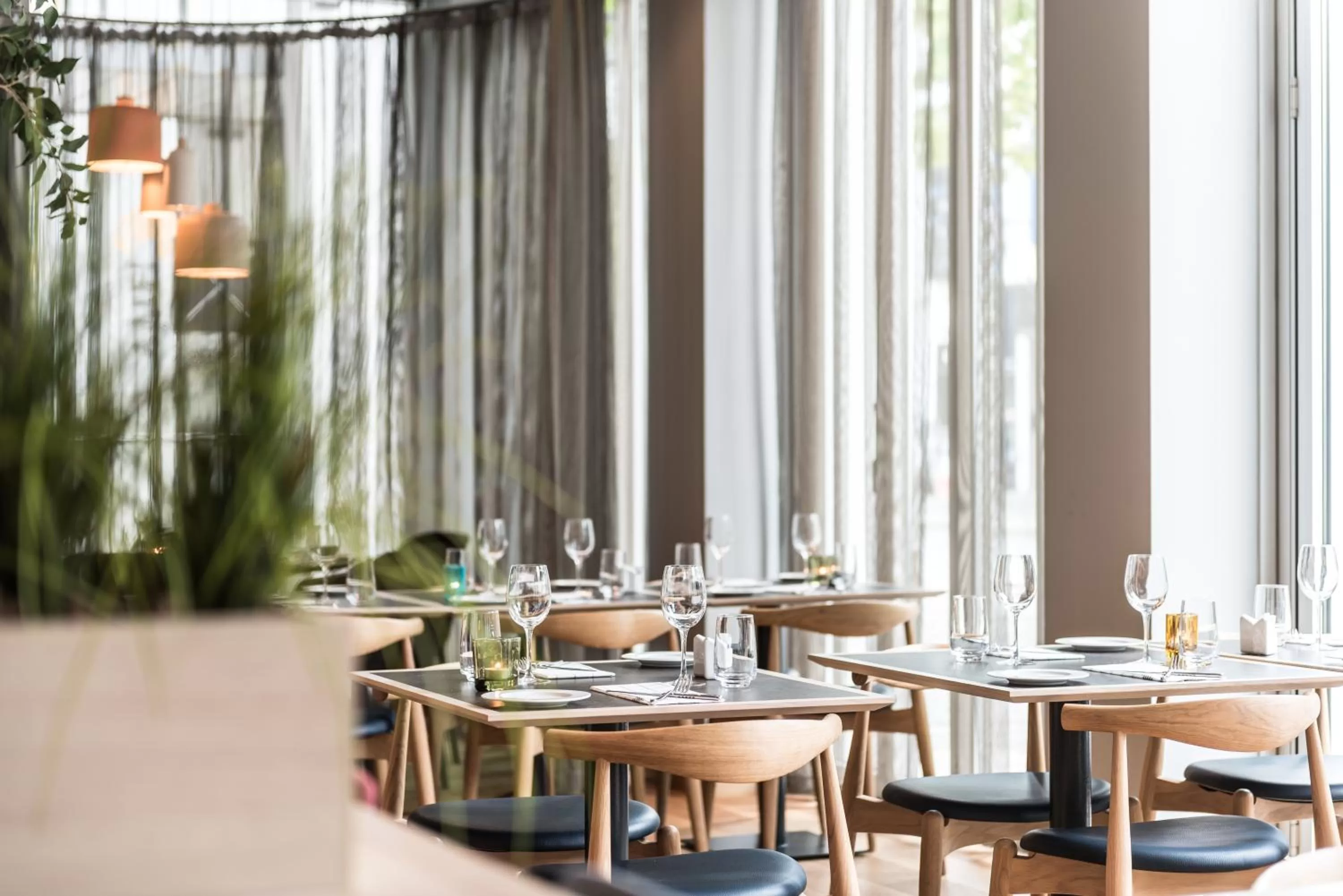 Restaurant/places to eat in Quality Hotel Residence