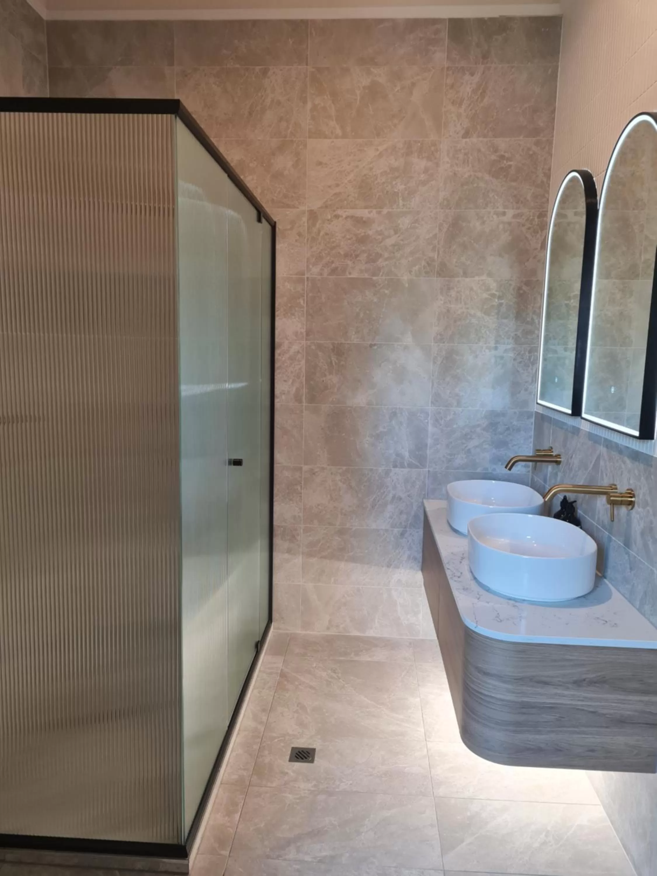 Bathroom in Mount Gambier Hotel