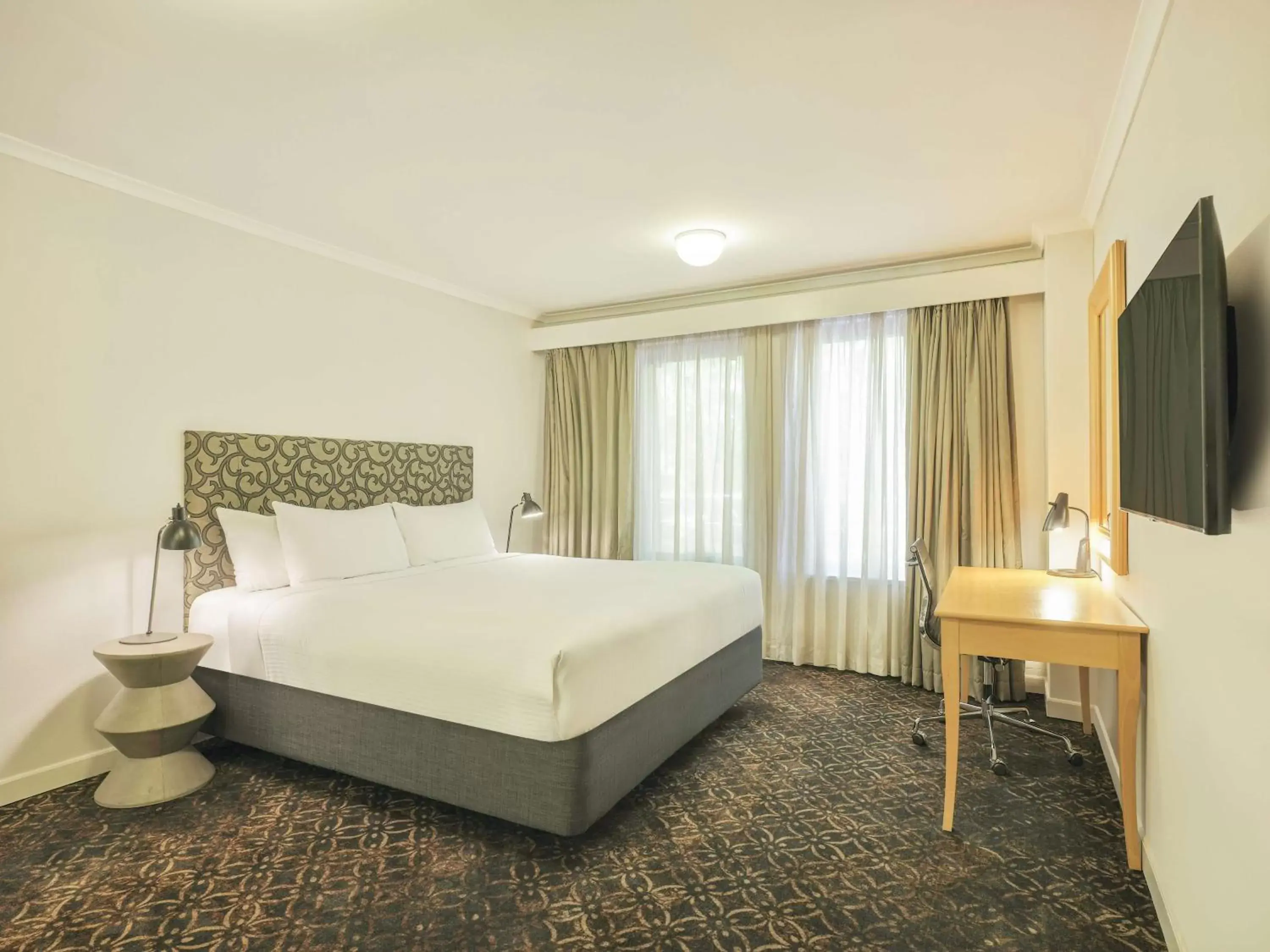 Bedroom, Bed in Rendezvous Hotel Sydney The Rocks