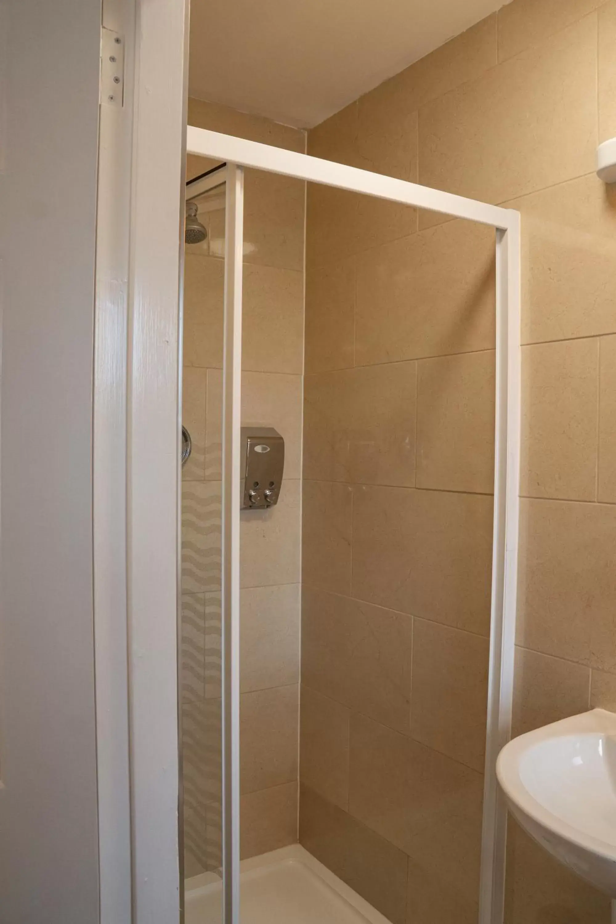 Shower, Bathroom in Tynte House