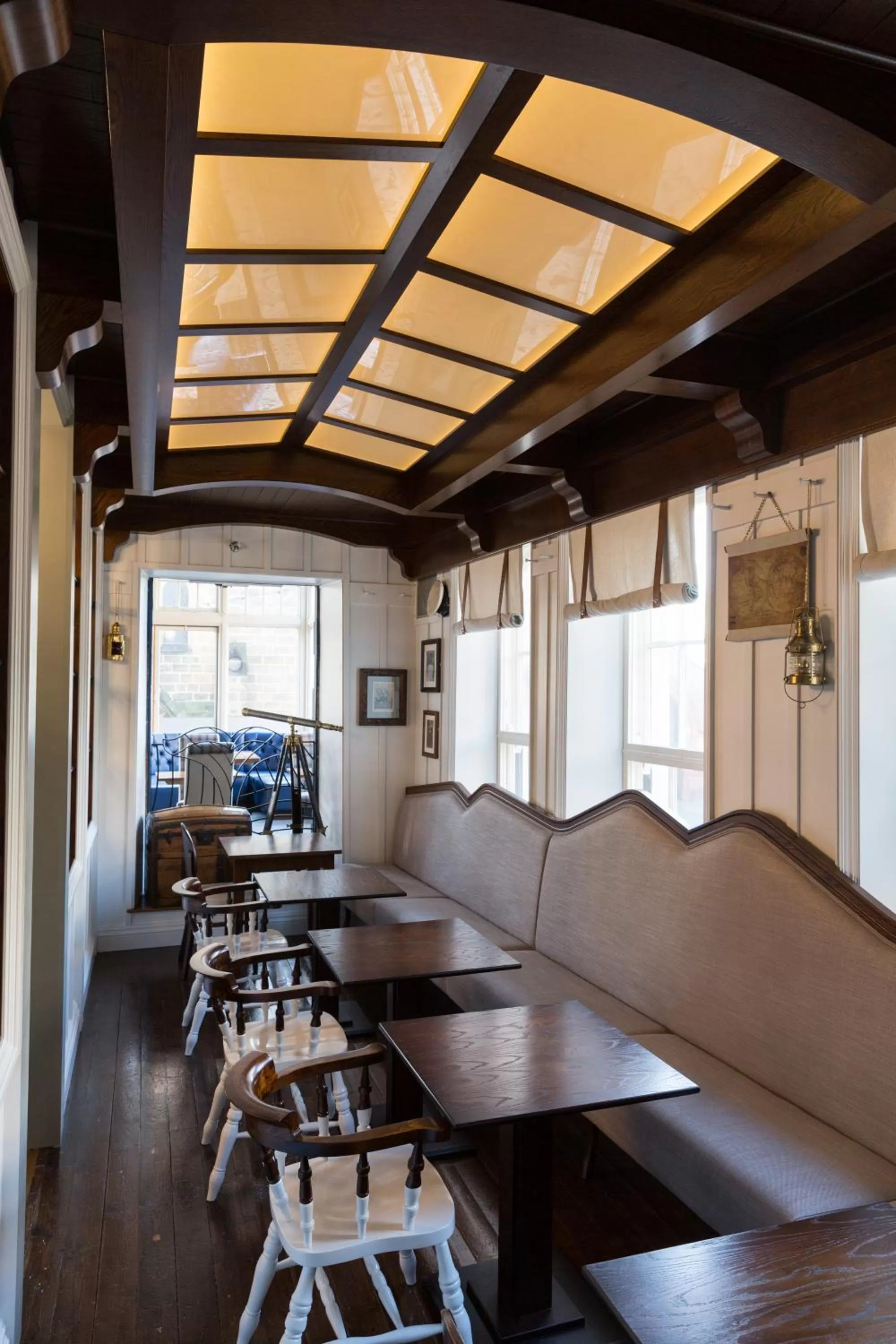 Area and facilities, Restaurant/Places to Eat in The Resolution Hotel