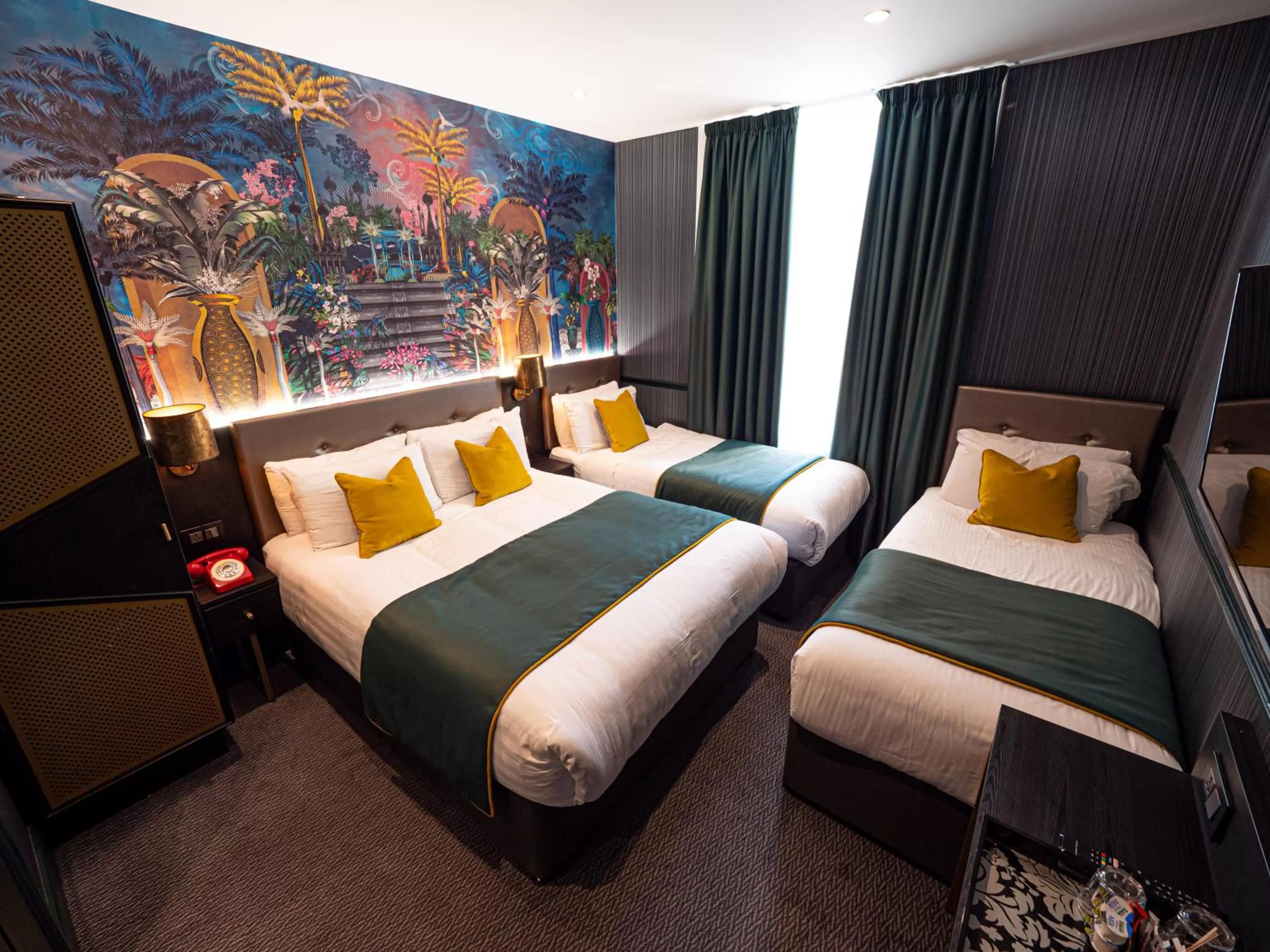 Bed in Hyde Park Green