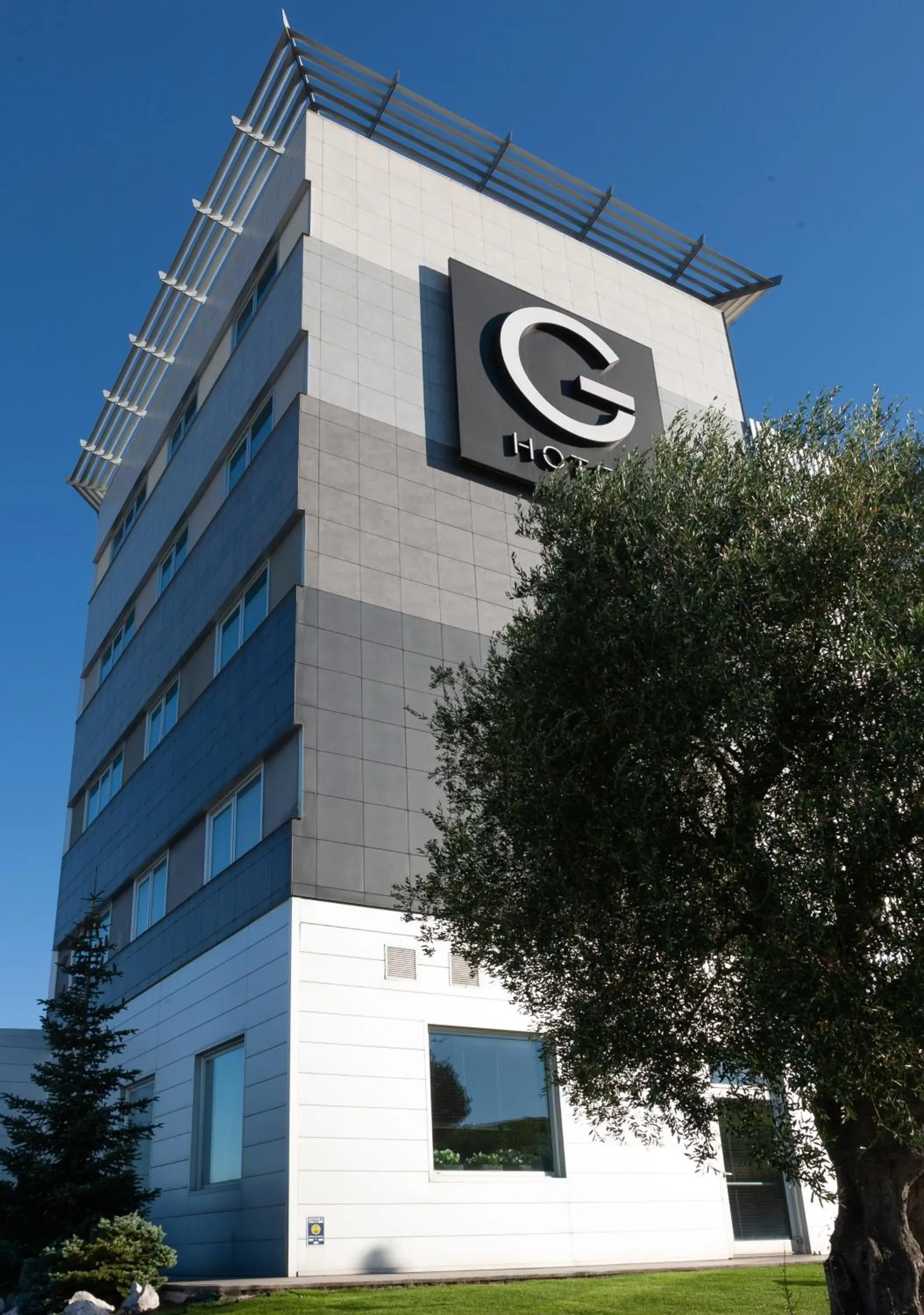 Property Building in G Hotel