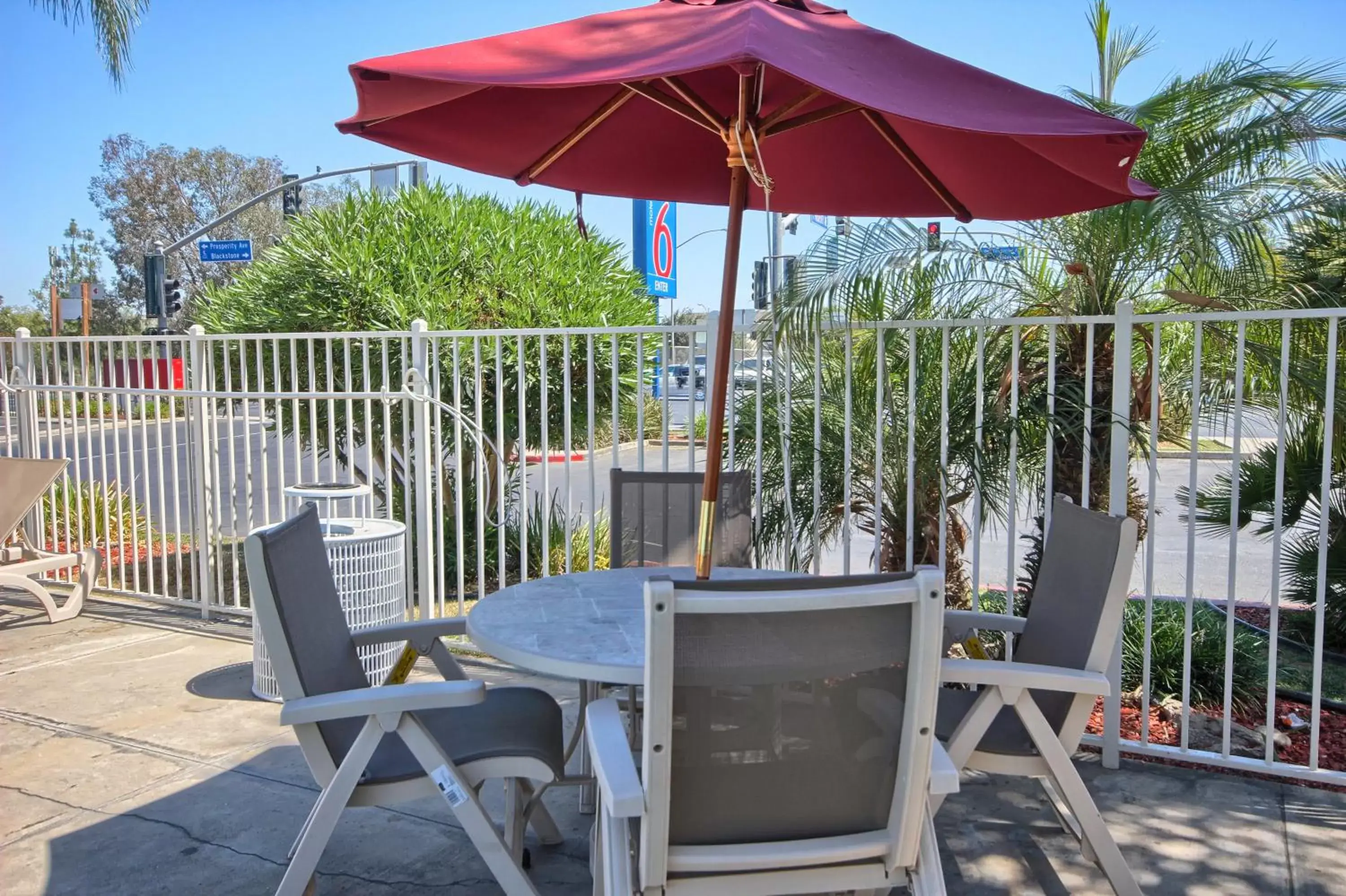 Area and facilities in Motel 6-Tulare, CA