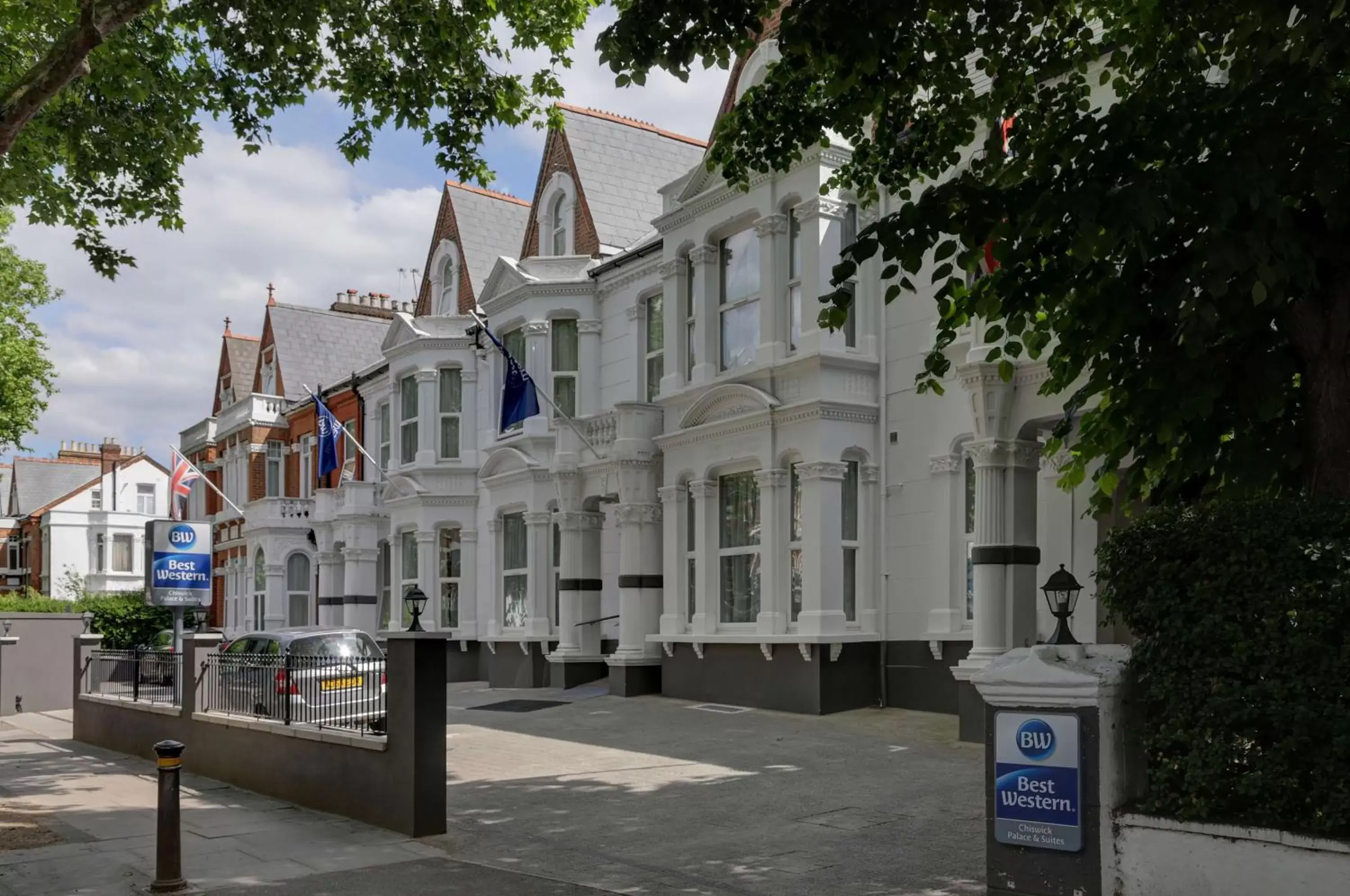 Property Building in Best Western Chiswick Palace & Suites London