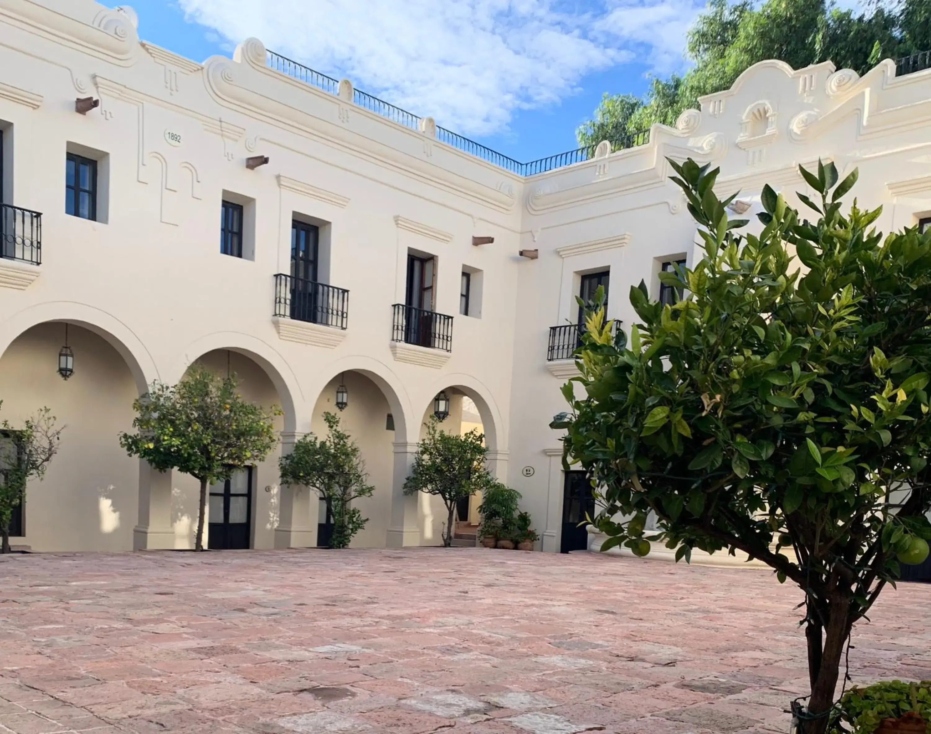 Property Building in Meson De La Merced Hotel & Suites