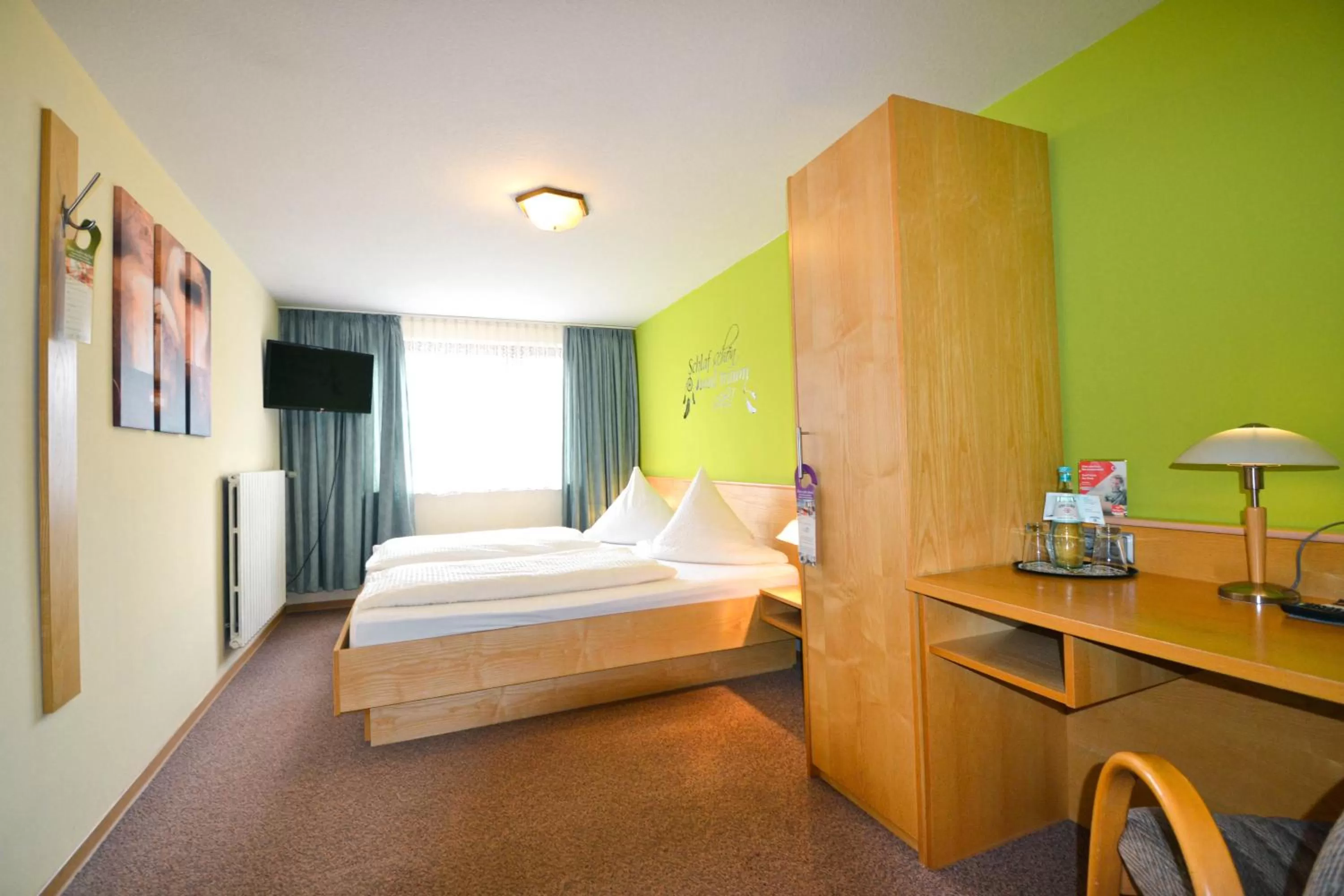 Photo of the whole room, Bed in Hotel Bockelmann