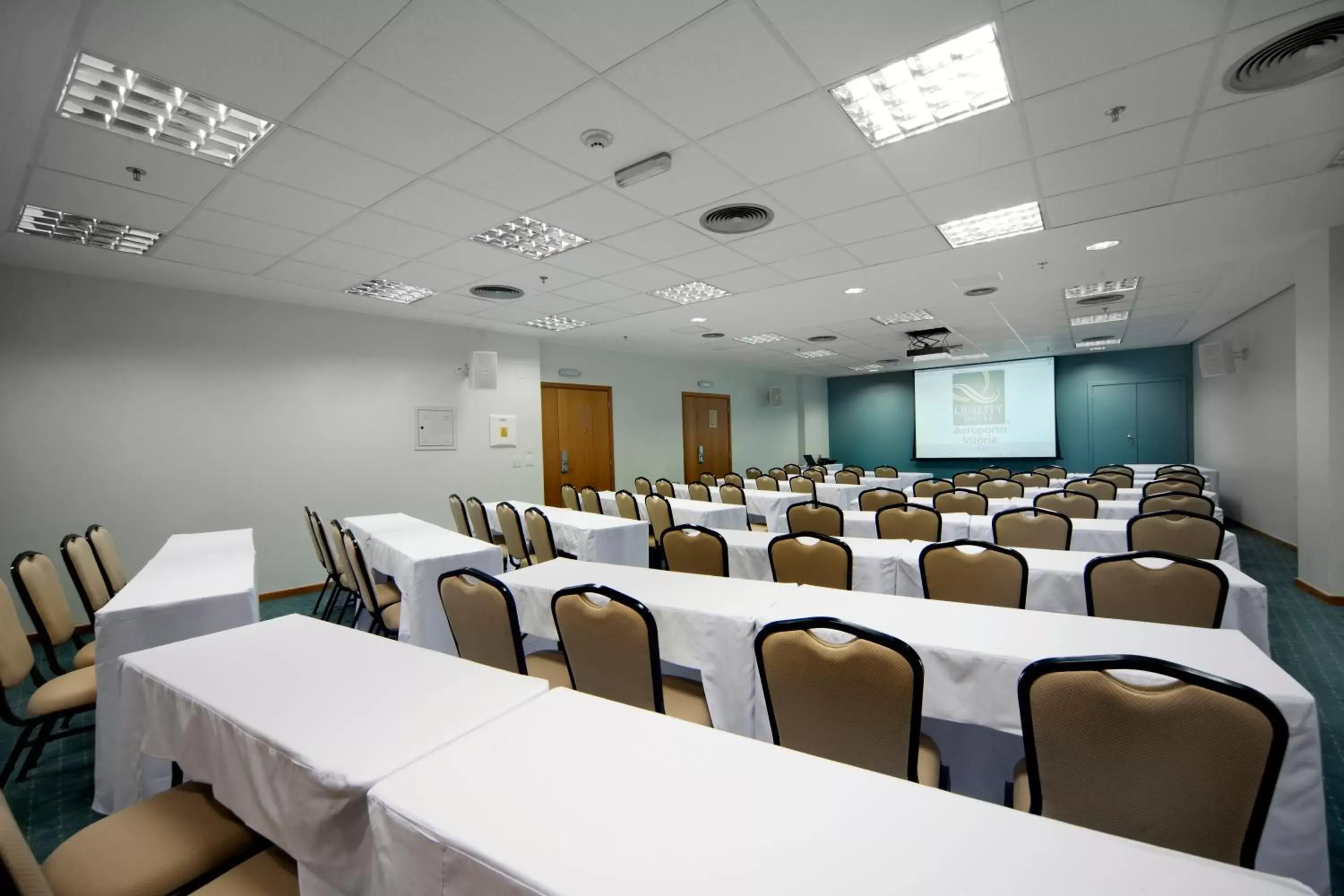 Business facilities in Quality Hotel Vitória