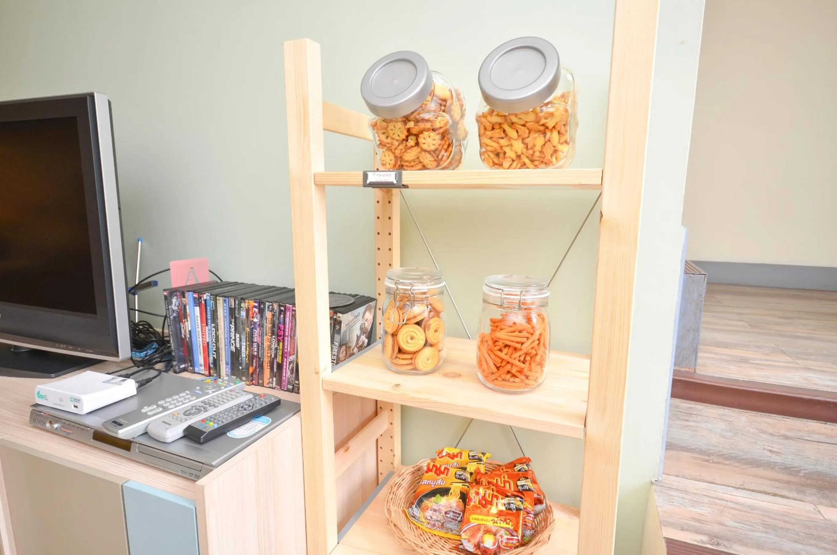 Communal lounge/ TV room in Good Day Hostel