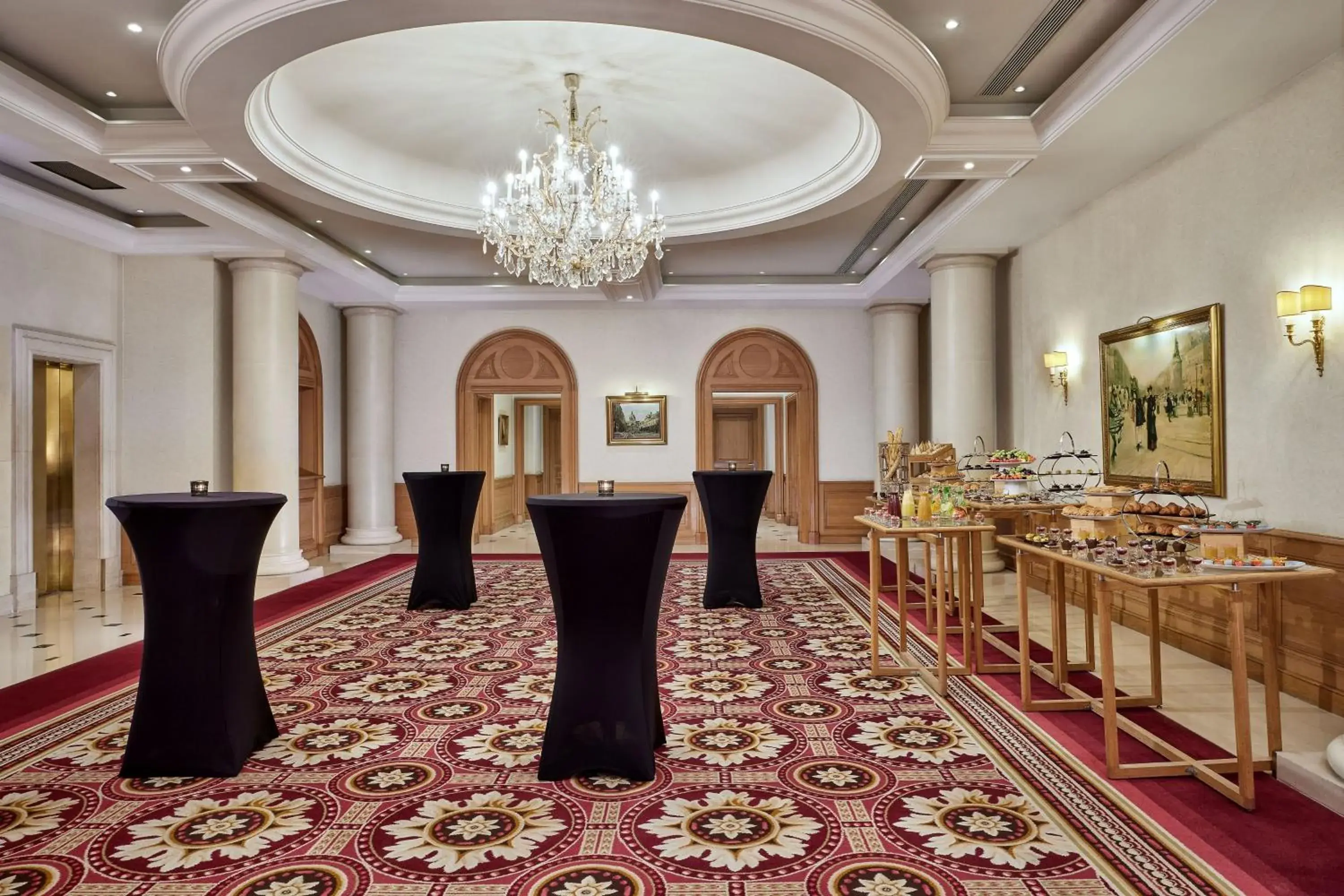 Meeting/conference room, Banquet Facilities in Paris Marriott Champs Elysees Hotel
