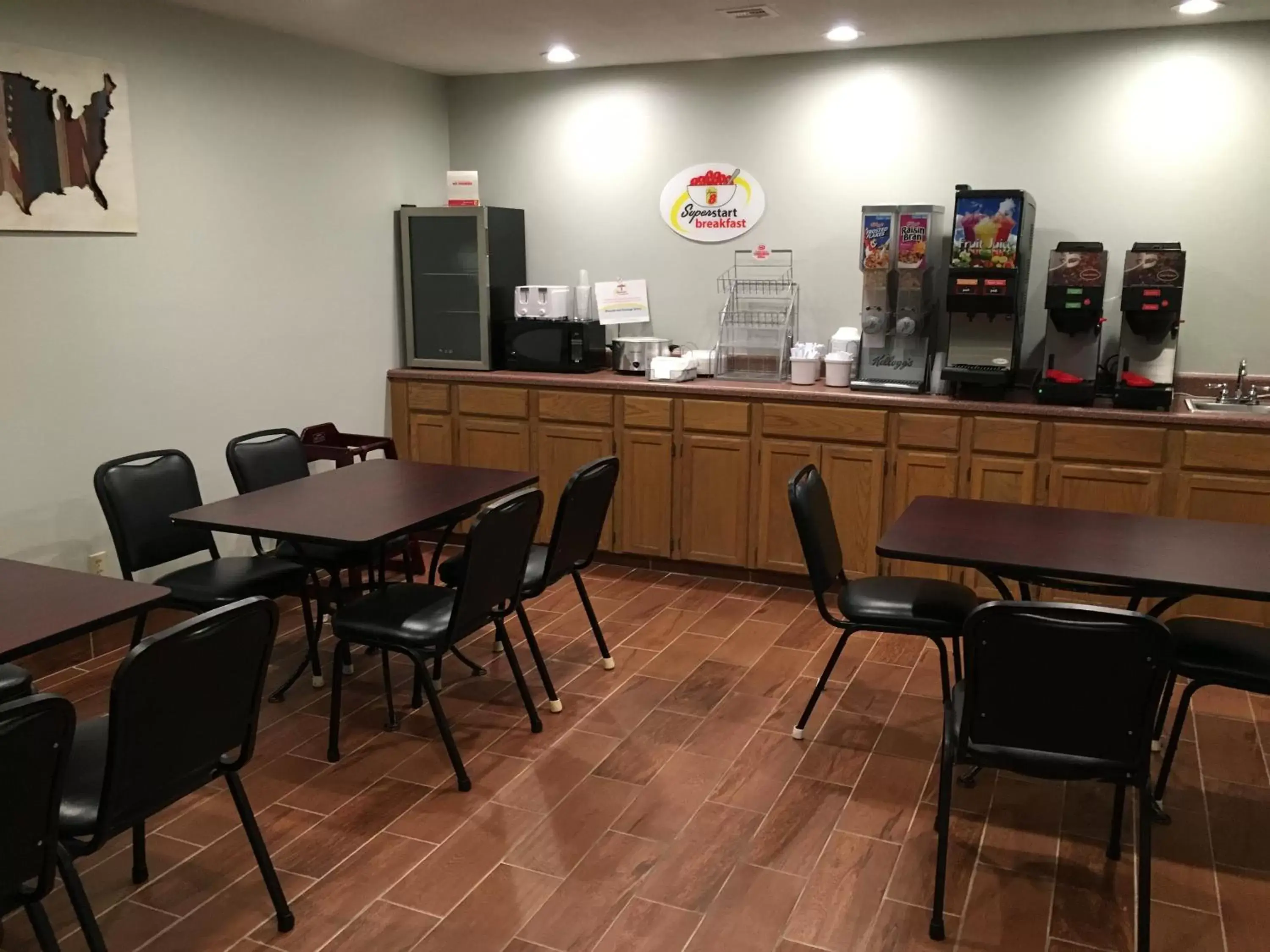 Restaurant/places to eat in Super 8 by Wyndham Winfield-Quail Ridge Area Restaurant/places to eat in Super 8 by Wyndham Winfield-Quail Ridge Area