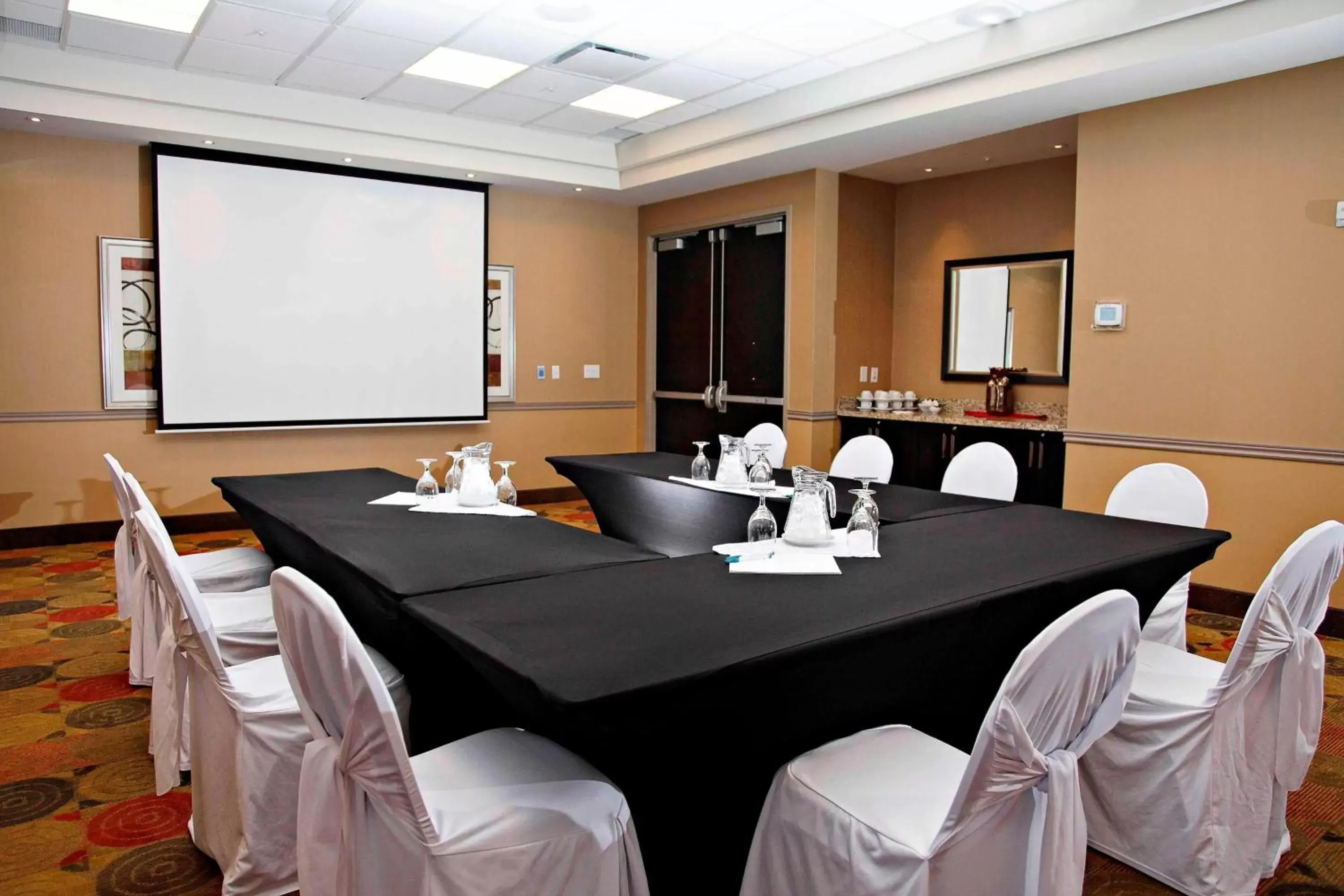 Meeting/conference room in TownePlace Suites by Marriott Sudbury
