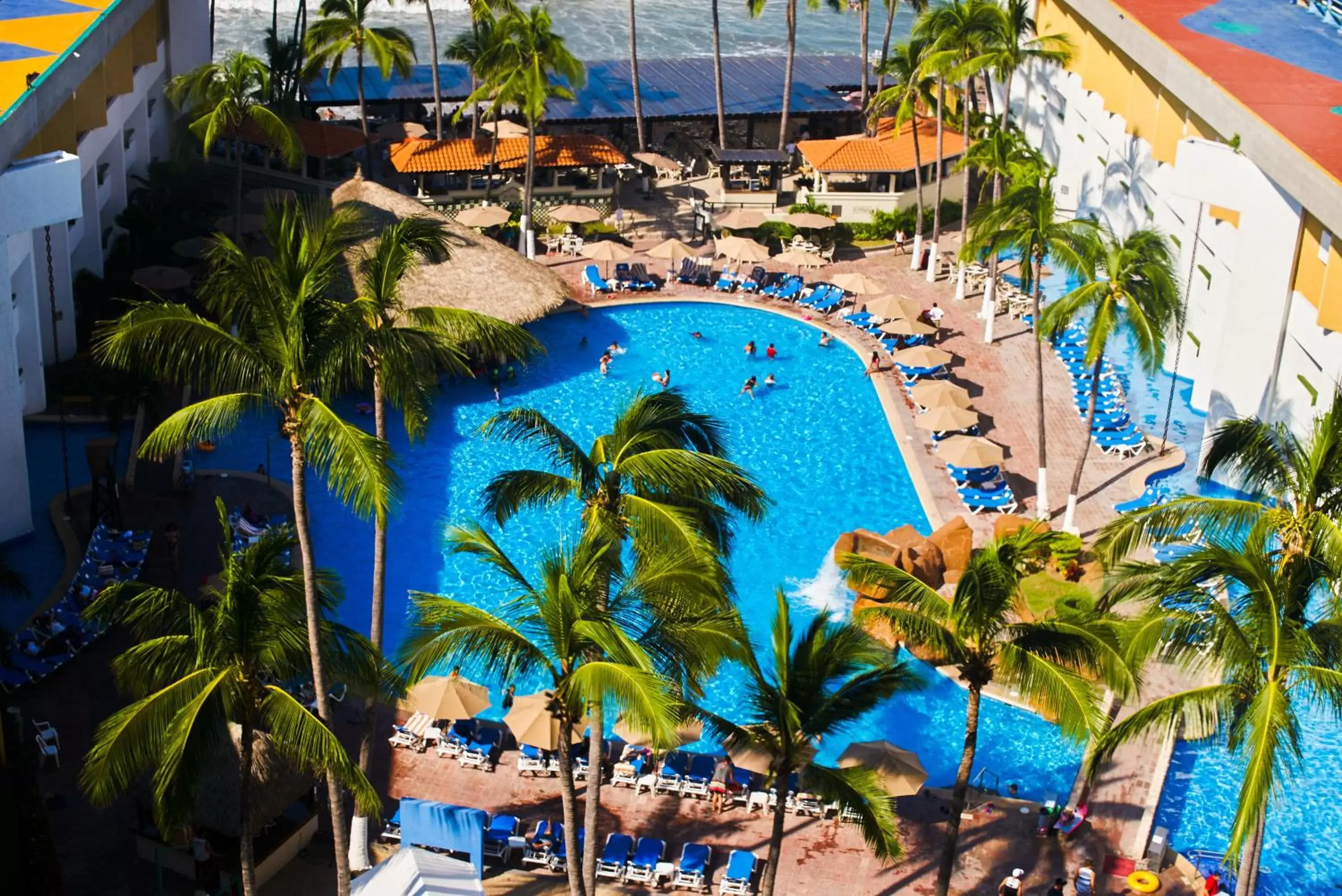 Pool View in El Cid Castilla Beach