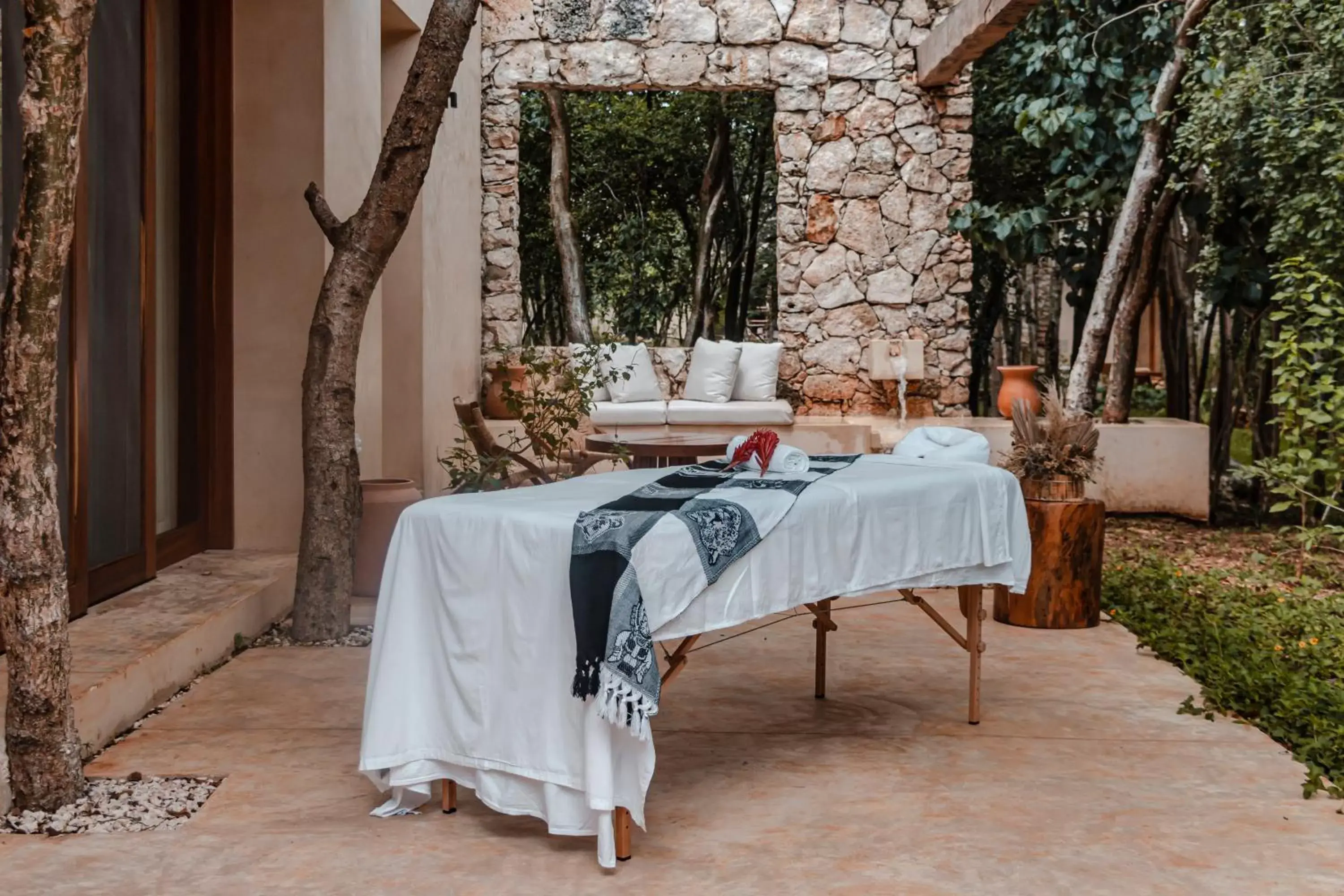 Massage in Oriundo Luxury Nature Villas