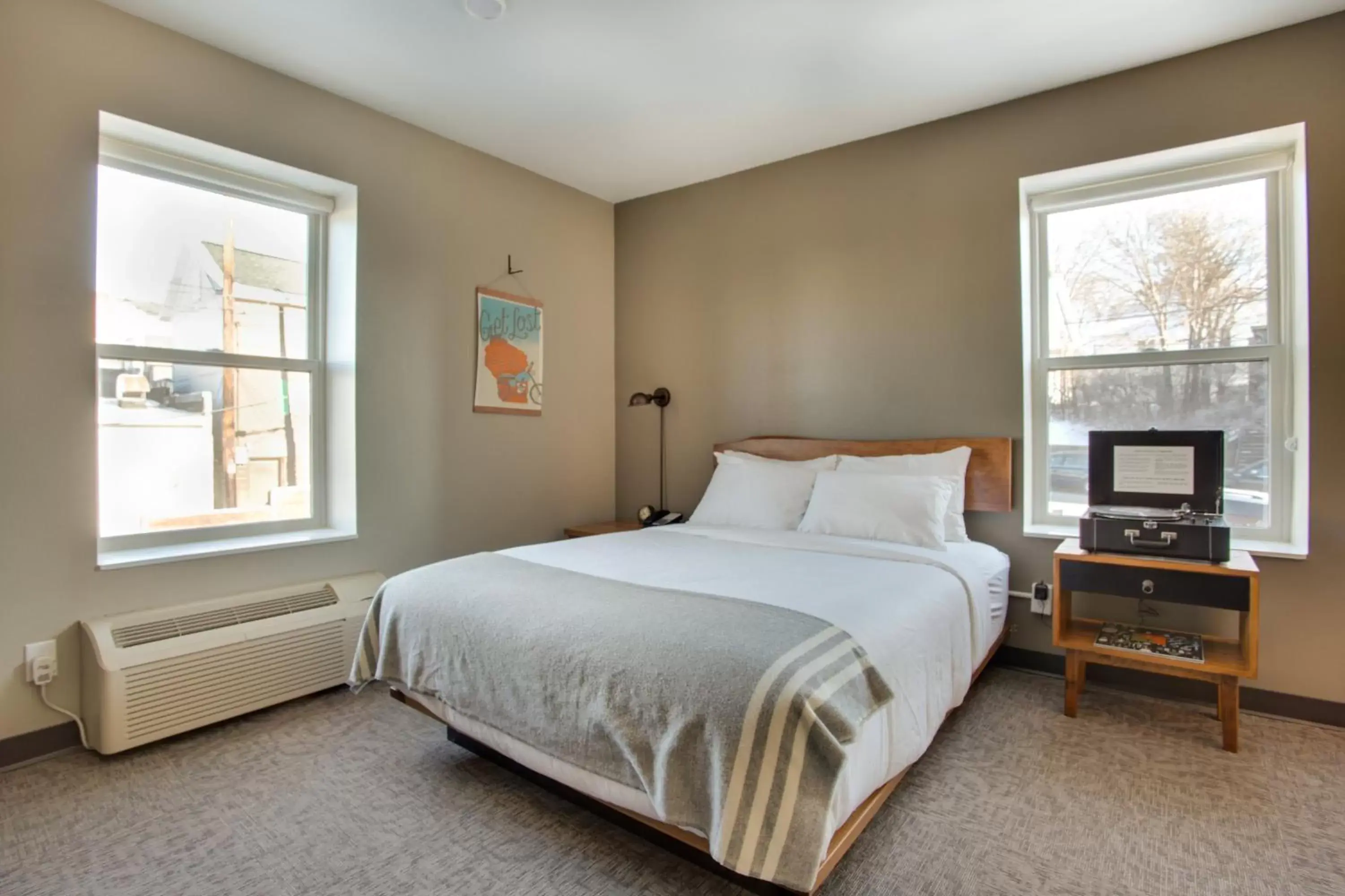 Bed in The Oxbow Hotel Bed in The Oxbow Hotel