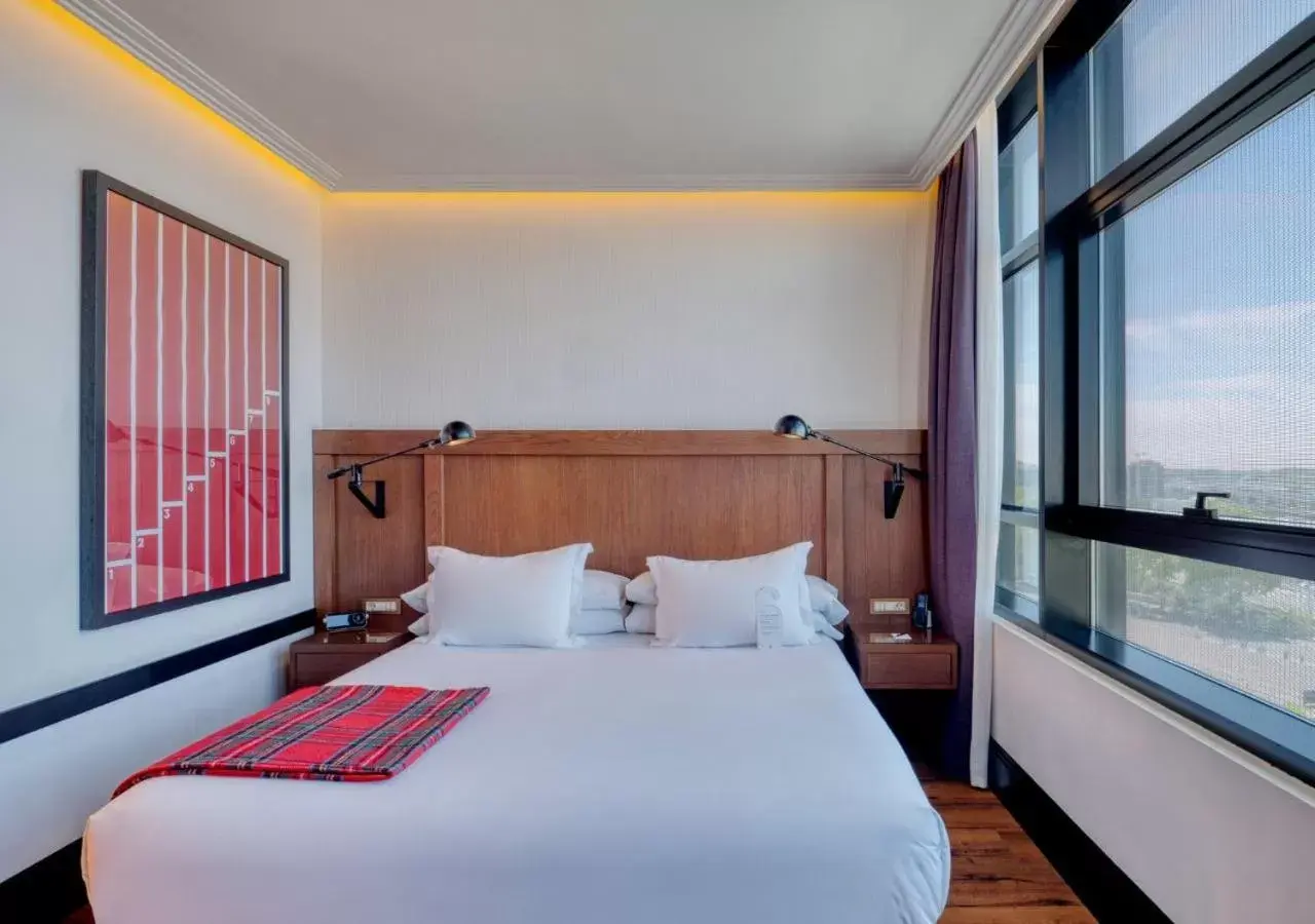 Bed in Only YOU Hotel Atocha
